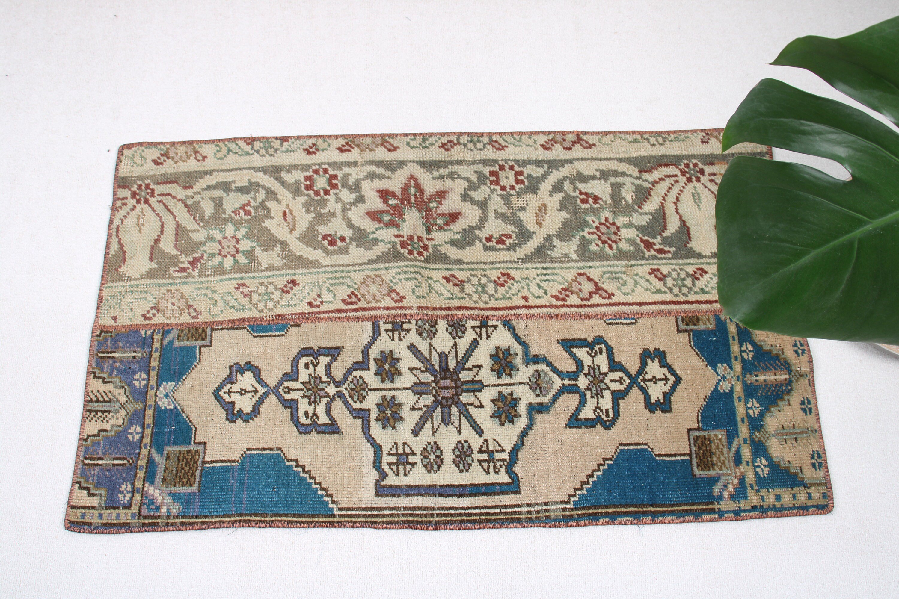 Vintage Halı, Havalı Halı, Banyo Halıları, 2x3,5 ft Küçük Halı, Kapı Paspası Halıları, Yeşil Oushak Halı, Türk Halıları, Yatak Odası Halısı, Mutfak Halıları