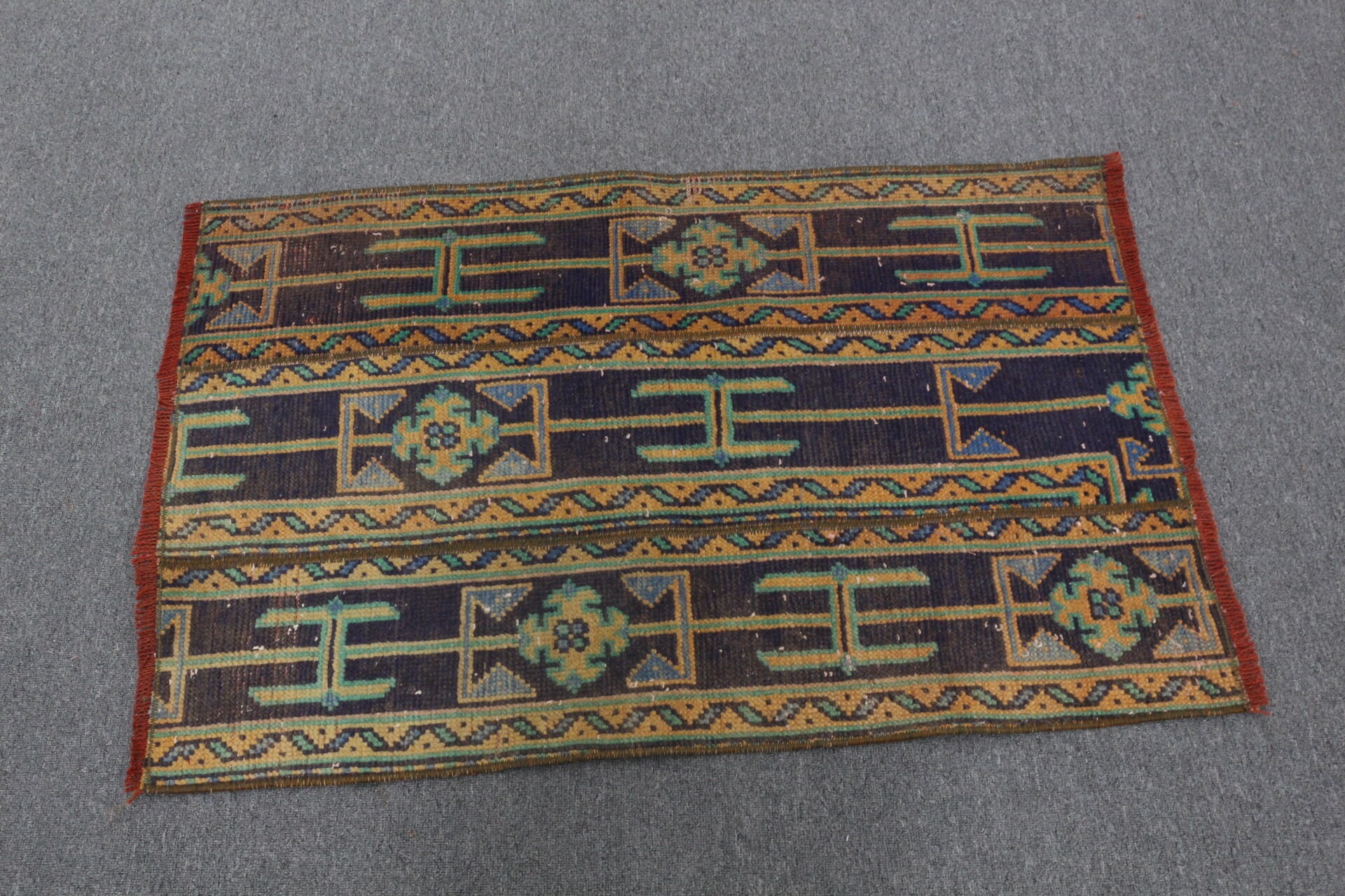 Wall Hanging Rug, Vintage Rug, Green Anatolian Rug, Turkish Rug, Door Mat Rug, Pastel Rug, 2.3x3.5 ft Small Rug, Bedroom Rug, Oriental Rugs