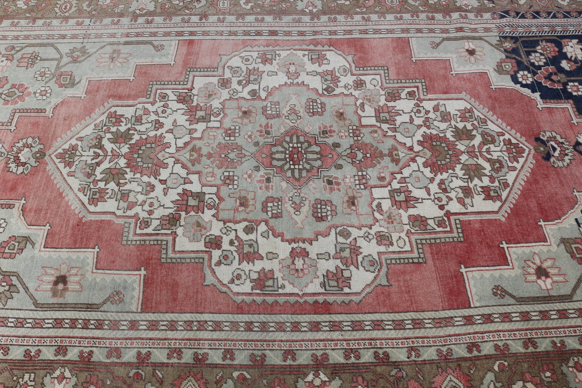 Vintage Rug, Anatolian Rugs, Bedroom Rug, Rugs for Dining Room, 5.8x10.6 ft Large Rug, Turkish Rugs, Dining Room Rug, Red Kitchen Rug