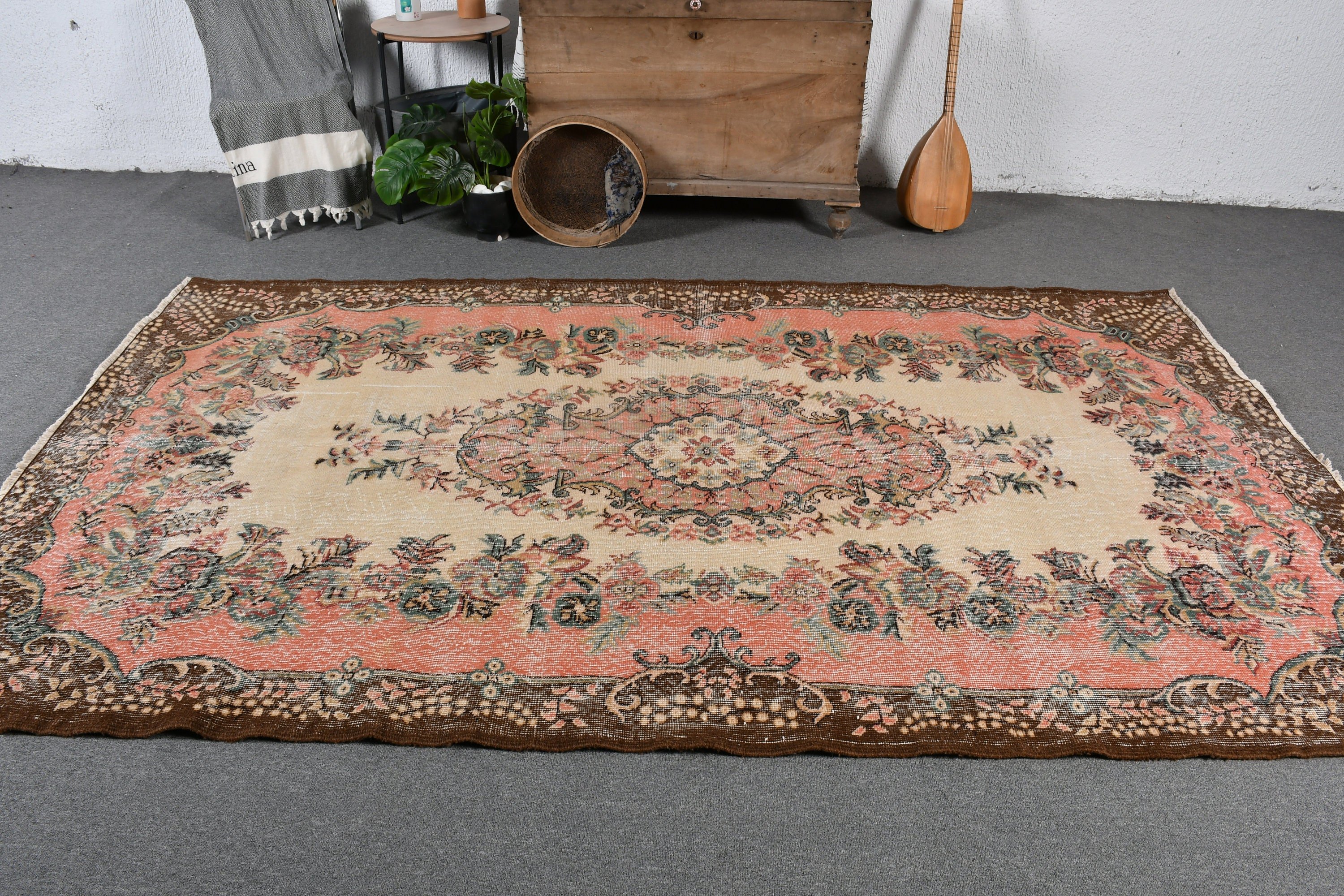 Vintage Rug, Salon Rug, Living Room Rug, Wool Rug, Rugs for Salon, Beige Antique Rugs, Oushak Rug, 5.7x9.4 ft Large Rug, Turkish Rug