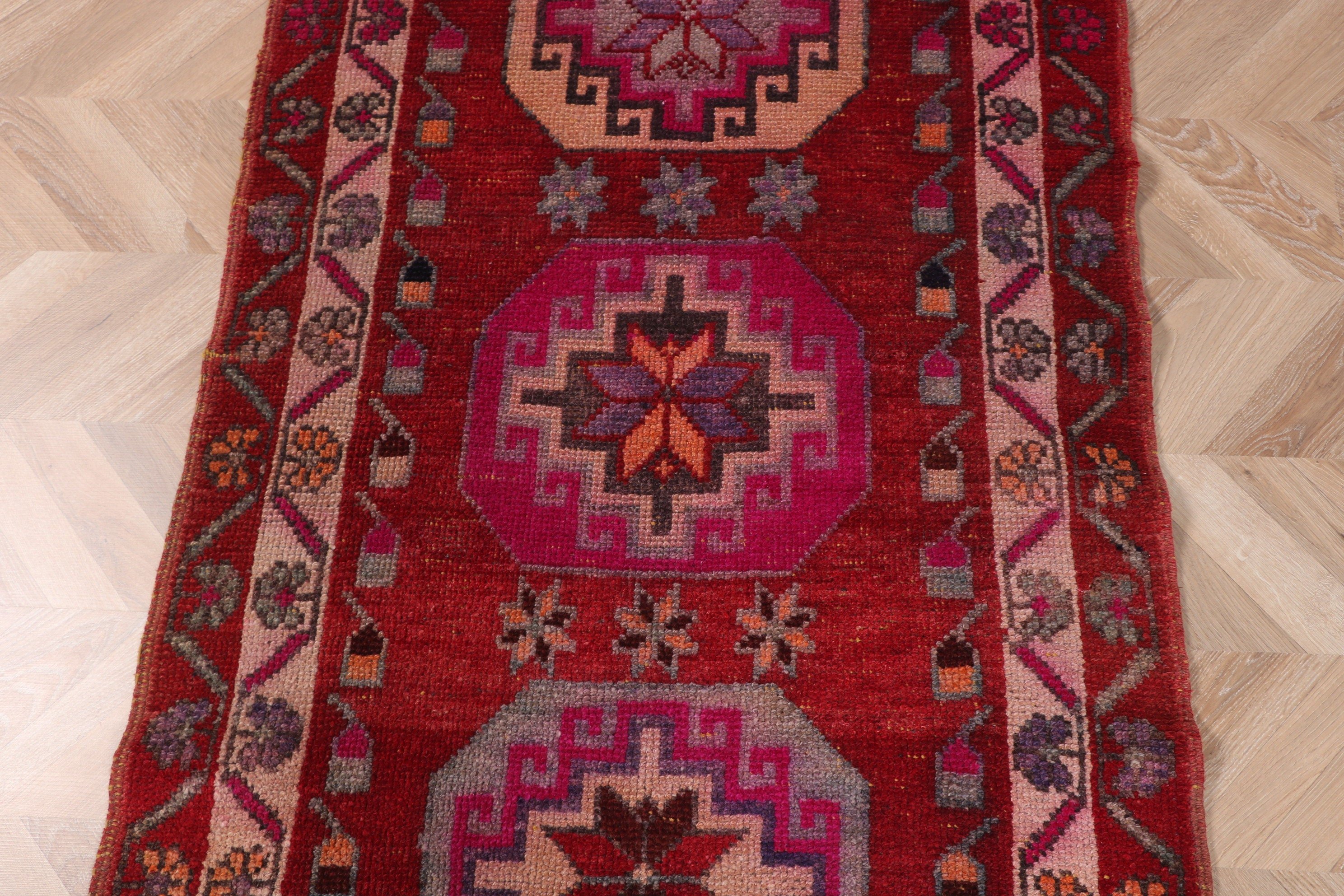 Kırmızı Açıklama Halıları, Koridor Halıları, Beni Ourain Yolluk Halıları, Türk Halısı, Vintage Halı, 3.1x11.9 ft Koşucu Halıları, Antika Halı, Yün Halılar