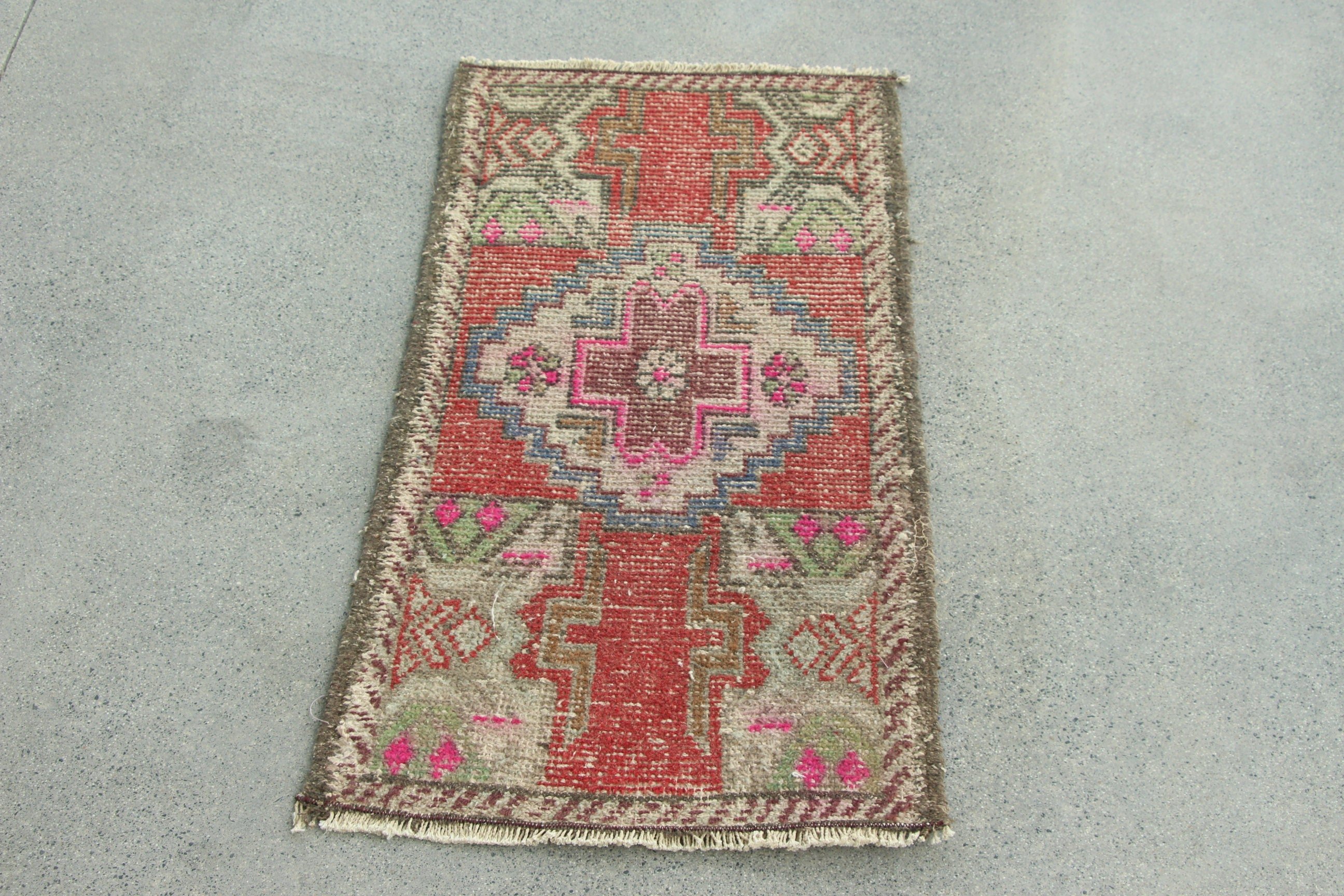 Entry Rug, Neutral Rug, Rugs for Bathroom, 1.5x3 ft Small Rug, Nursery Rug, Red Boho Rug, Turkey Rugs, Oushak Rug, Vintage Rug, Turkish Rug