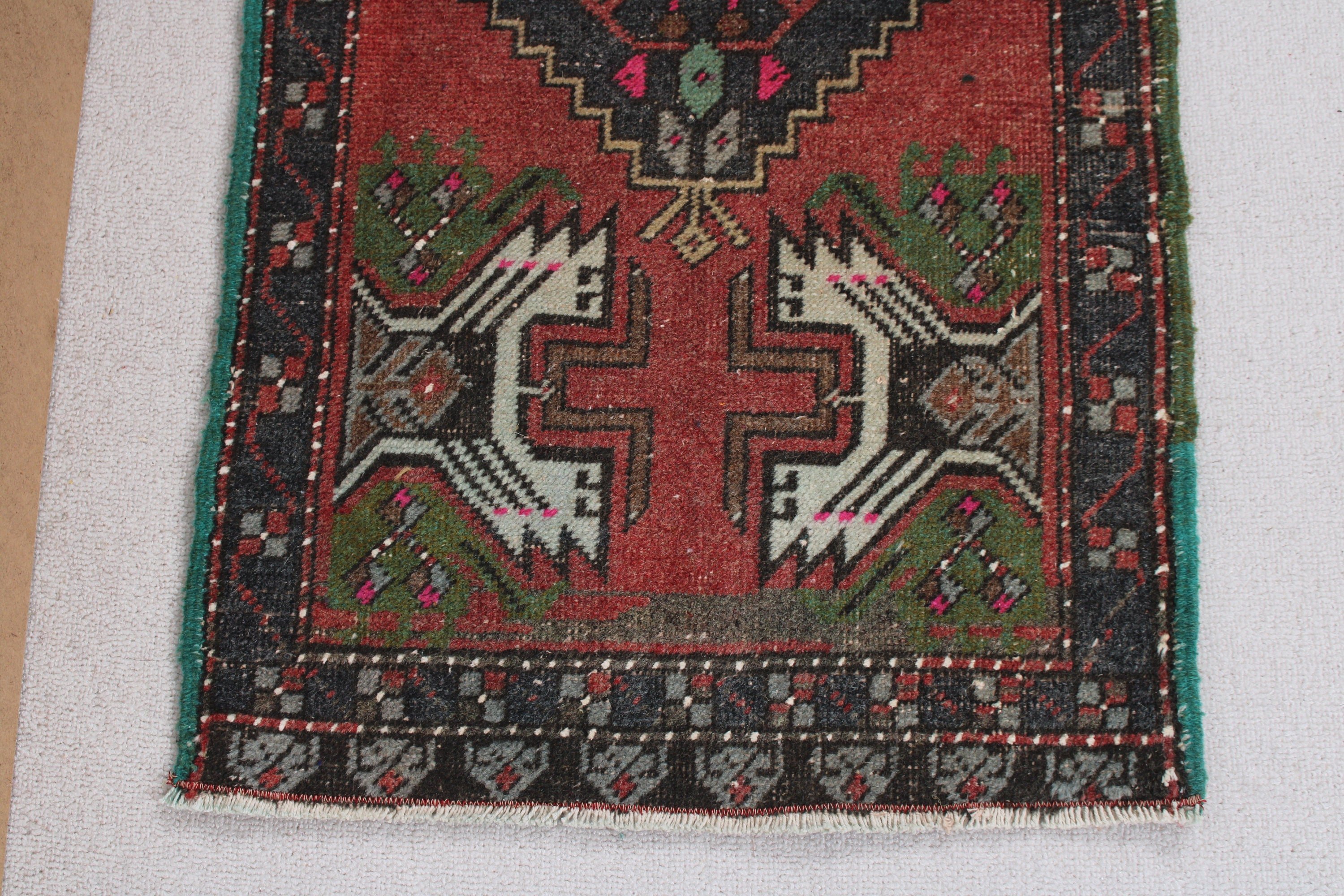 Türk Halısı, Kırmızı Boho Halısı, Oushak Halısı, Küçük Vintage Halı, Sanatsal Halı, El Dokuma Halıları, Vintage Halıları, Banyo Halısı, 1.7x3.2 ft Küçük Halı