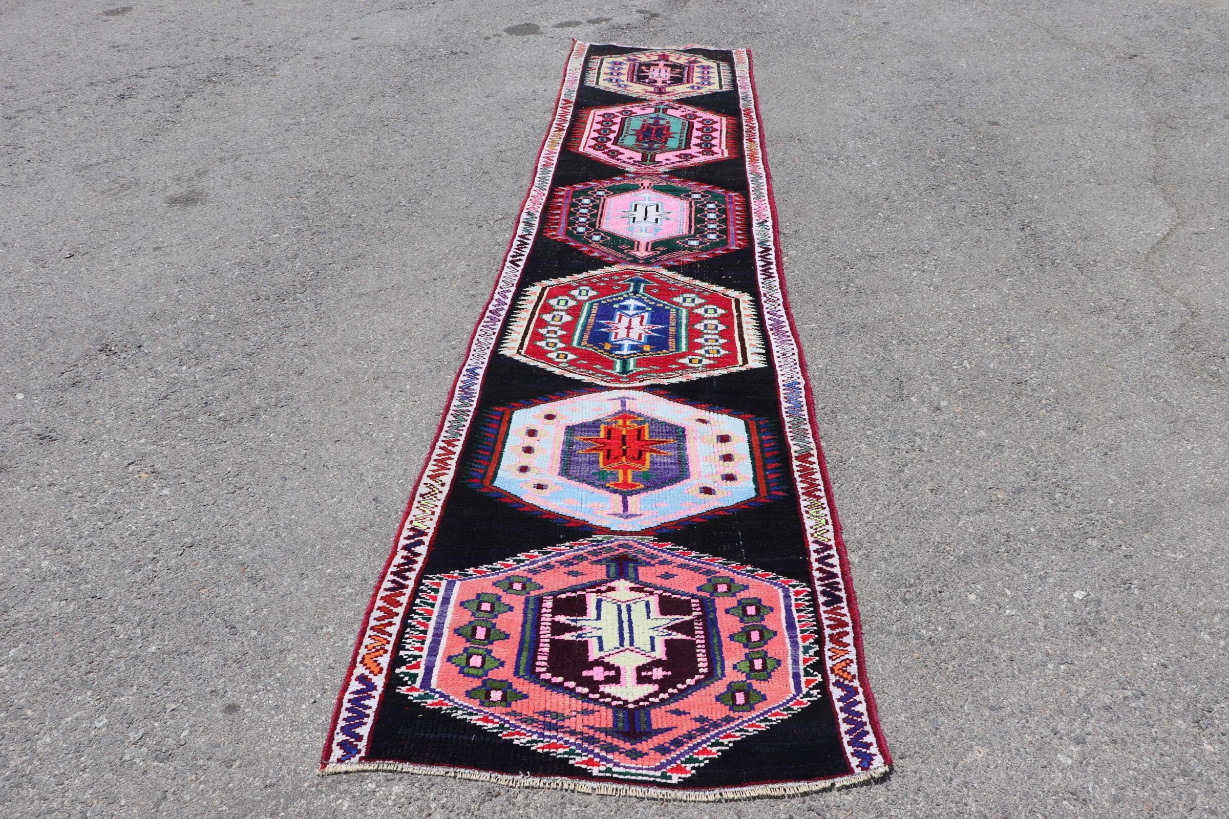 Türk Halısı, Vintage Halılar, Fas Halısı, Siyah Antika Halı, El Dokuma Halı, 2.8x11.4 ft Runner Halısı, Oushak Halıları, Mutfak Halıları, Merdiven Halısı