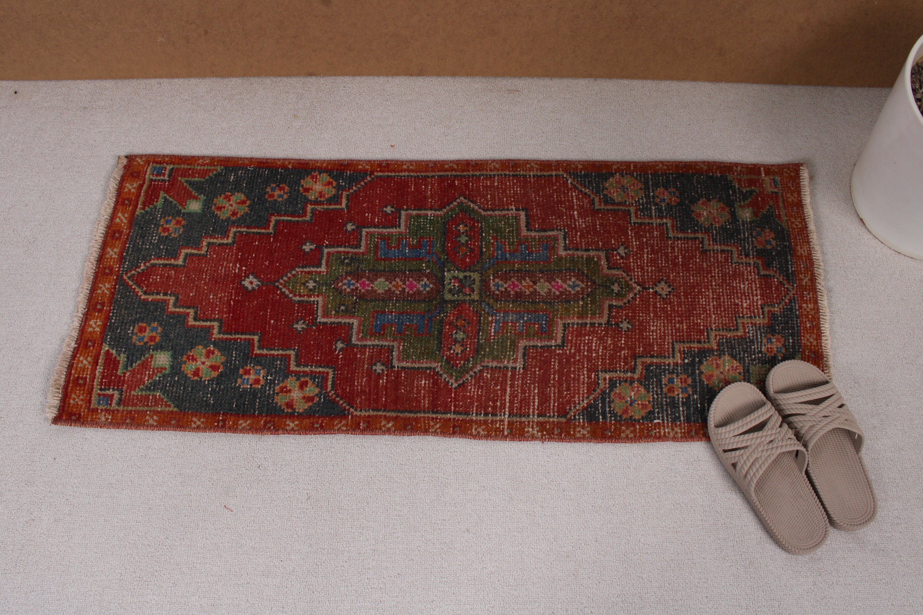 1.5x3.3 ft Küçük Halı, Vintage Halılar, Yeşil Soğuk Halı, Nötr Halı, Kapı Paspas Halıları, Banyo Halısı, Türkiye Halısı, Oryantal Halı, Türk Halısı