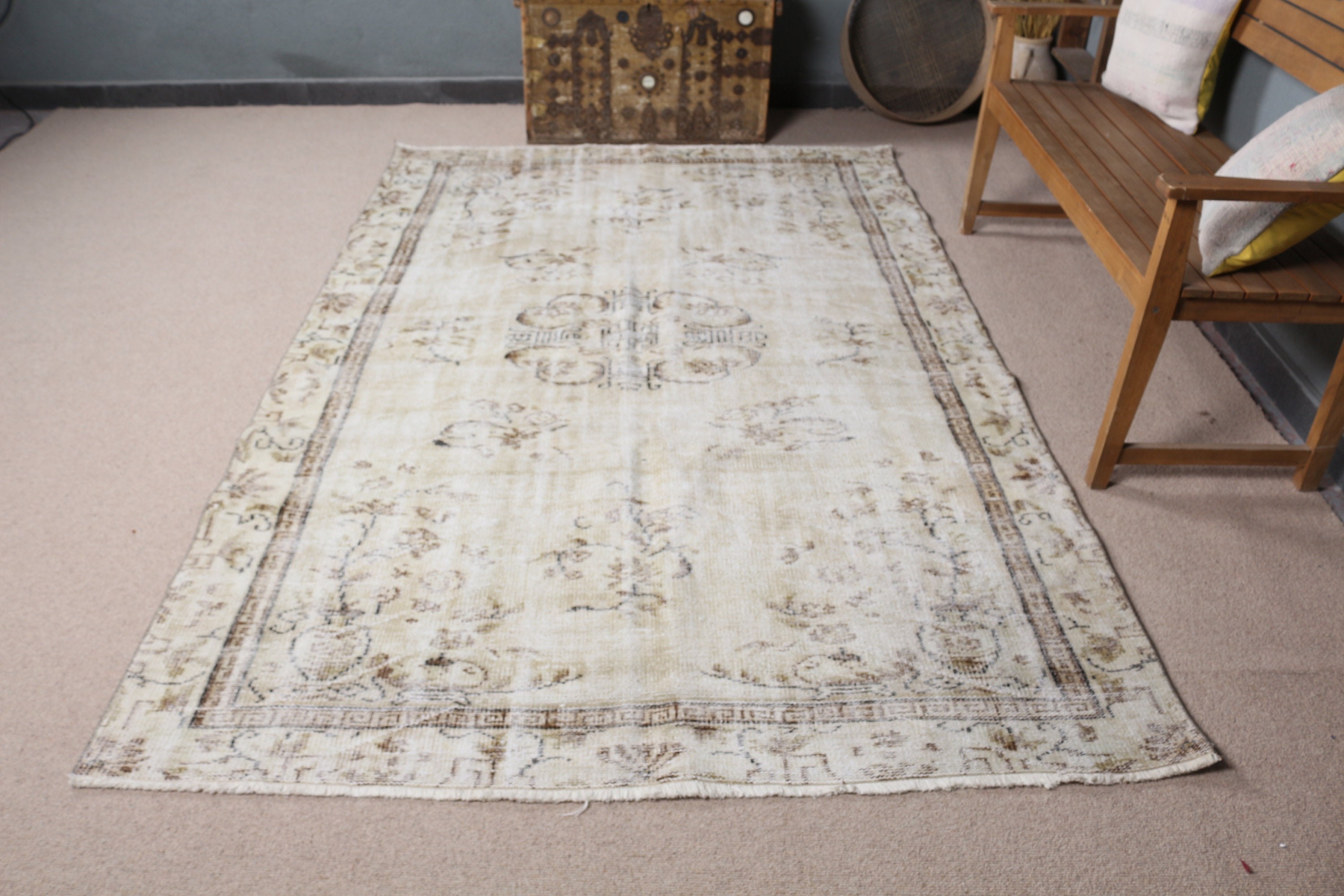 Eskitilmiş Halı, Salon Halıları, Havalı Halı, Vintage Halılar, 5,5x8,3 ft Büyük Halılar, Ev Dekor Halısı, Oturma Odası Halısı, Bej Oushak Halısı, Türk Halıları