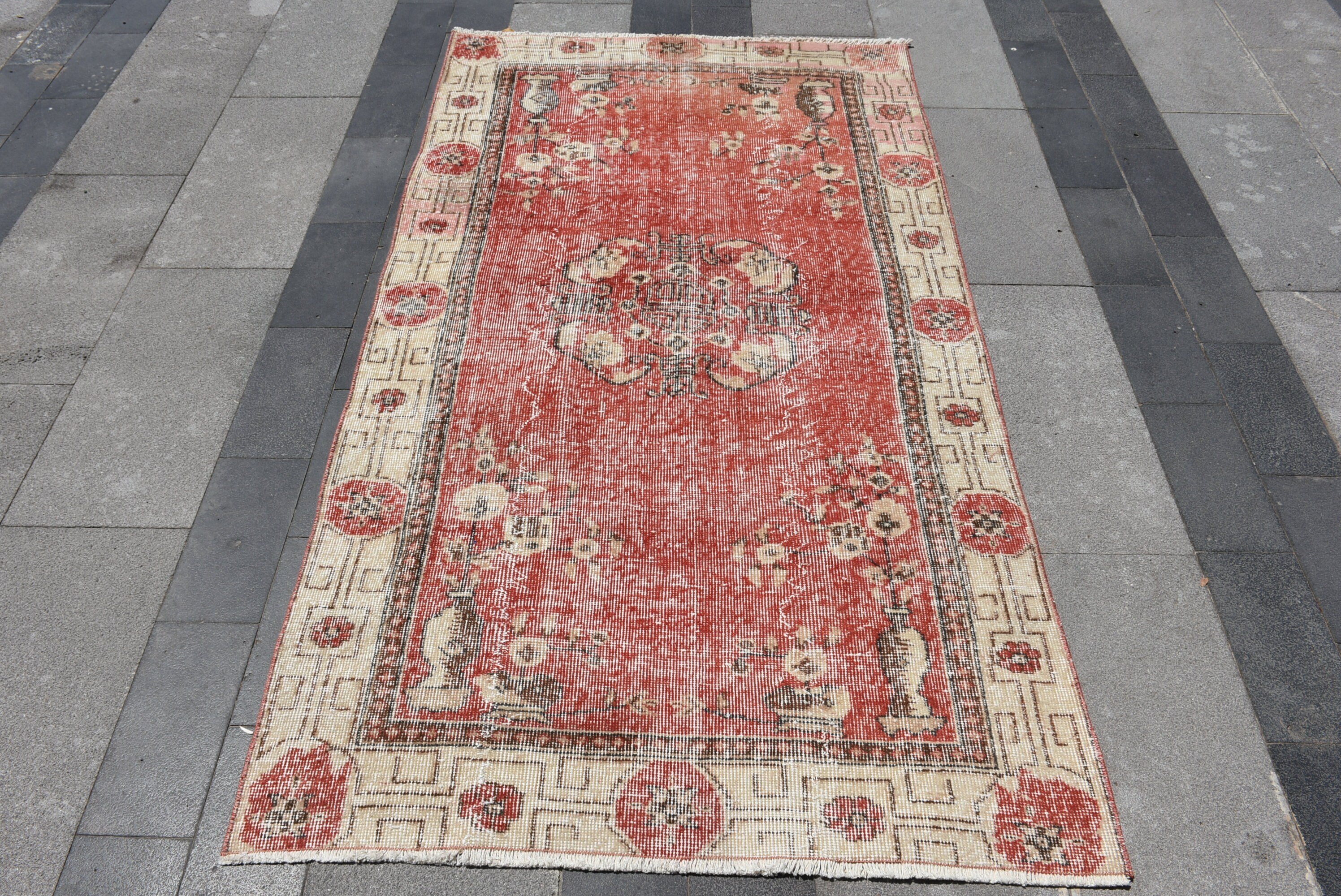 Kırmızı Havalı Halılar, Yatak Odası Halısı, Vintage Halılar, 3,6x6,3 ft Vurgulu Halı, Antika Halı, Sanat Halısı, Giriş Kilimleri, Etnik Halı, Mutfak Halısı, Türk Halısı