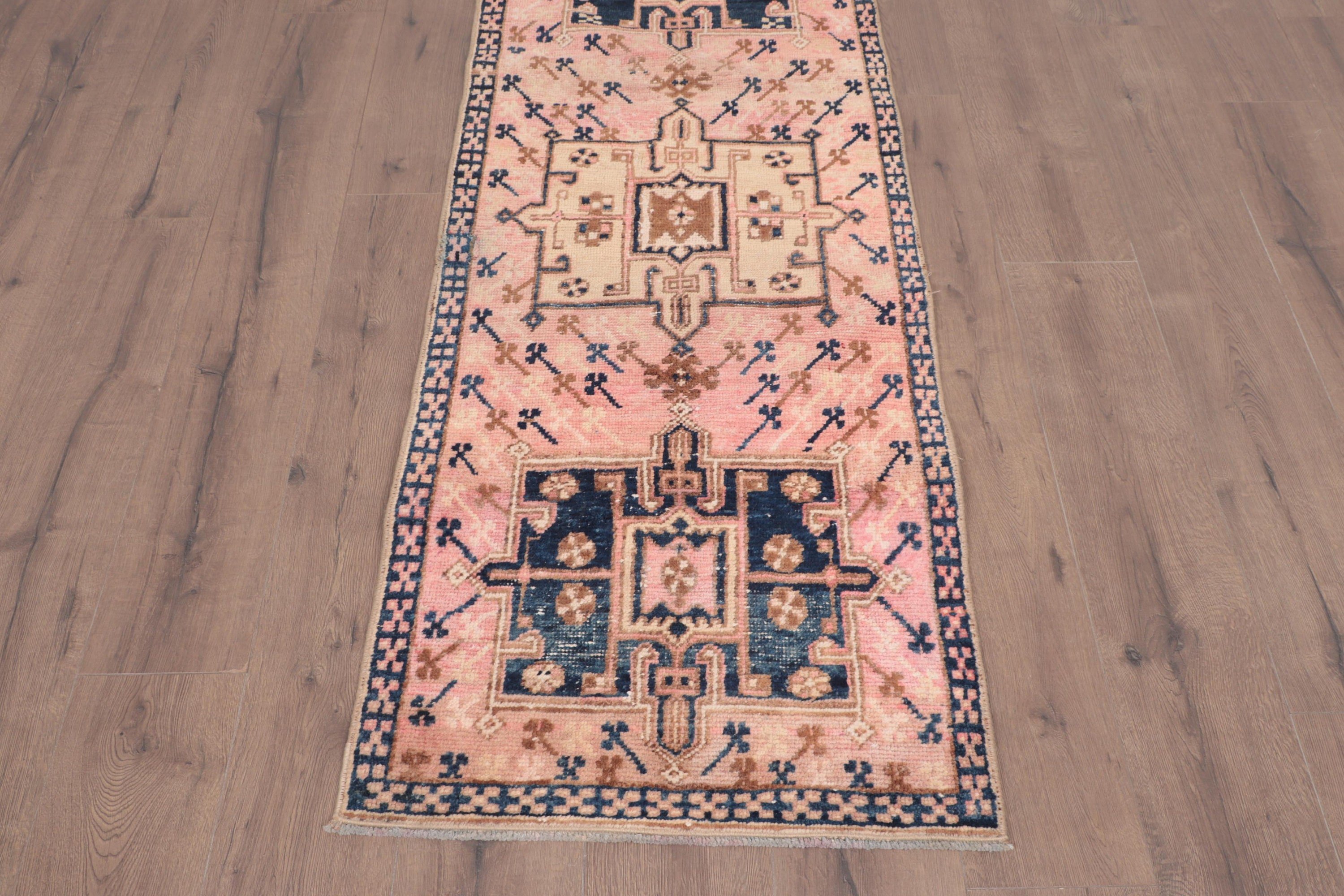 Türk Halıları, Yatak Odası Halıları, Pembe Yer Halısı, El Dokuma Halılar, Vintage Halılar, Vintage Yolluk Halısı, Uzun Yolluk Halıları, 2.3x10 ft Yolluk Halısı