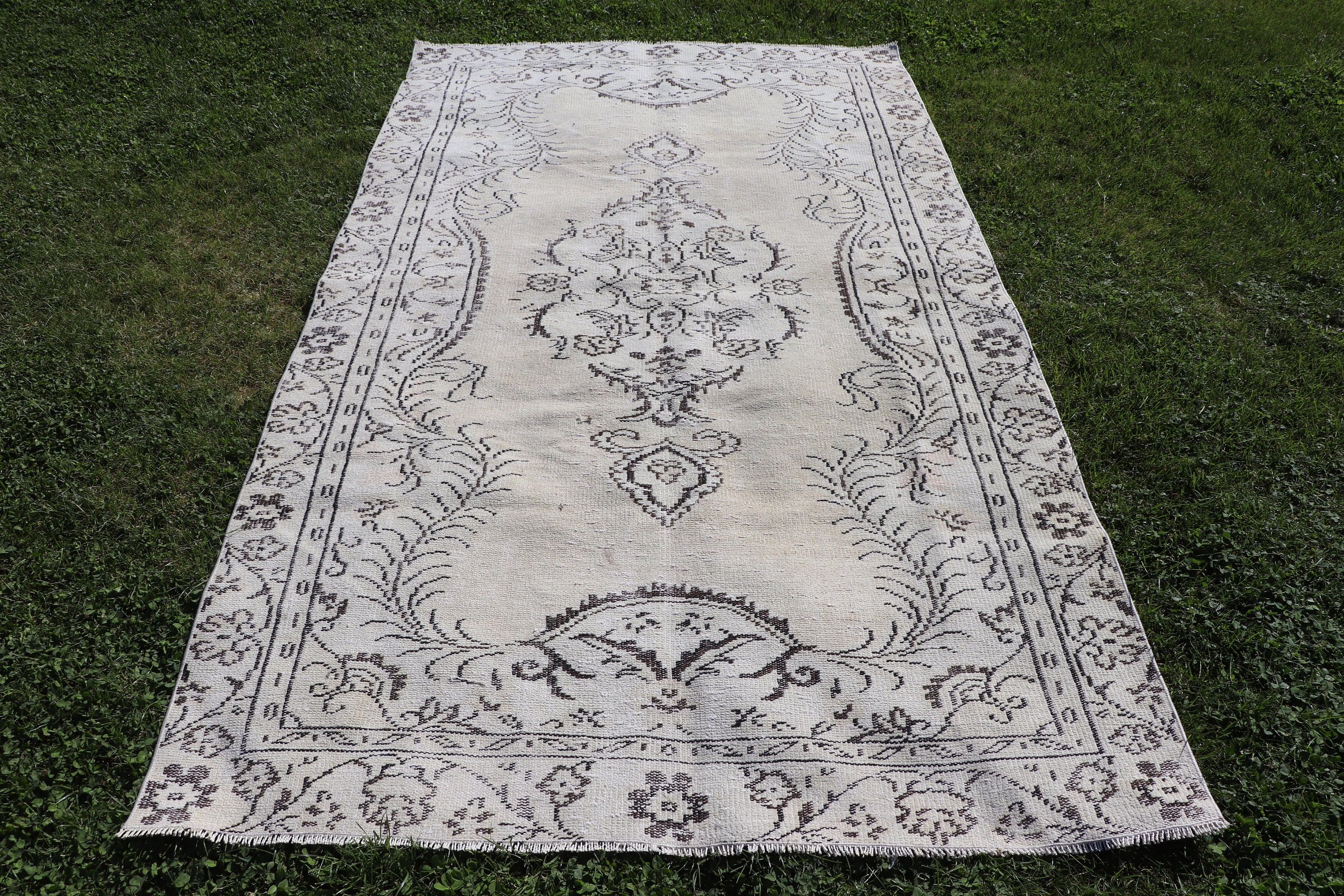 Bej Geometrik Halılar, El Dokuma Halı, Ev Halıları, Yer Halıları, Sanatsal Halı, 4.6x7.9 ft Alan Halıları, Vintage Halılar, Türk Halısı, Çocuk Halıları