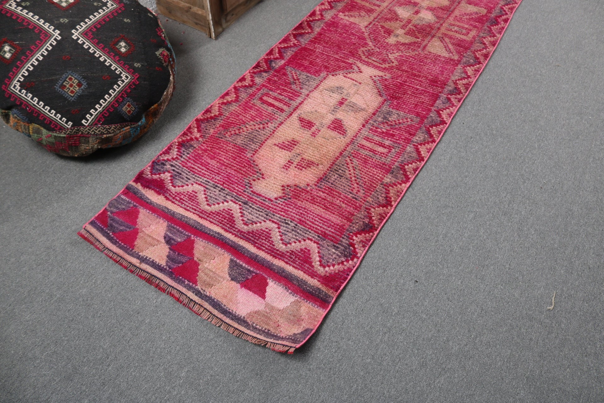 Uzun Koşucu için Halılar, 2.6x10.2 ft Runner Halıları, Mutfak Halıları, Vintage Halı, Türk Halıları, Geometrik Halı, Pembe Geometrik Halılar, Yer Halısı