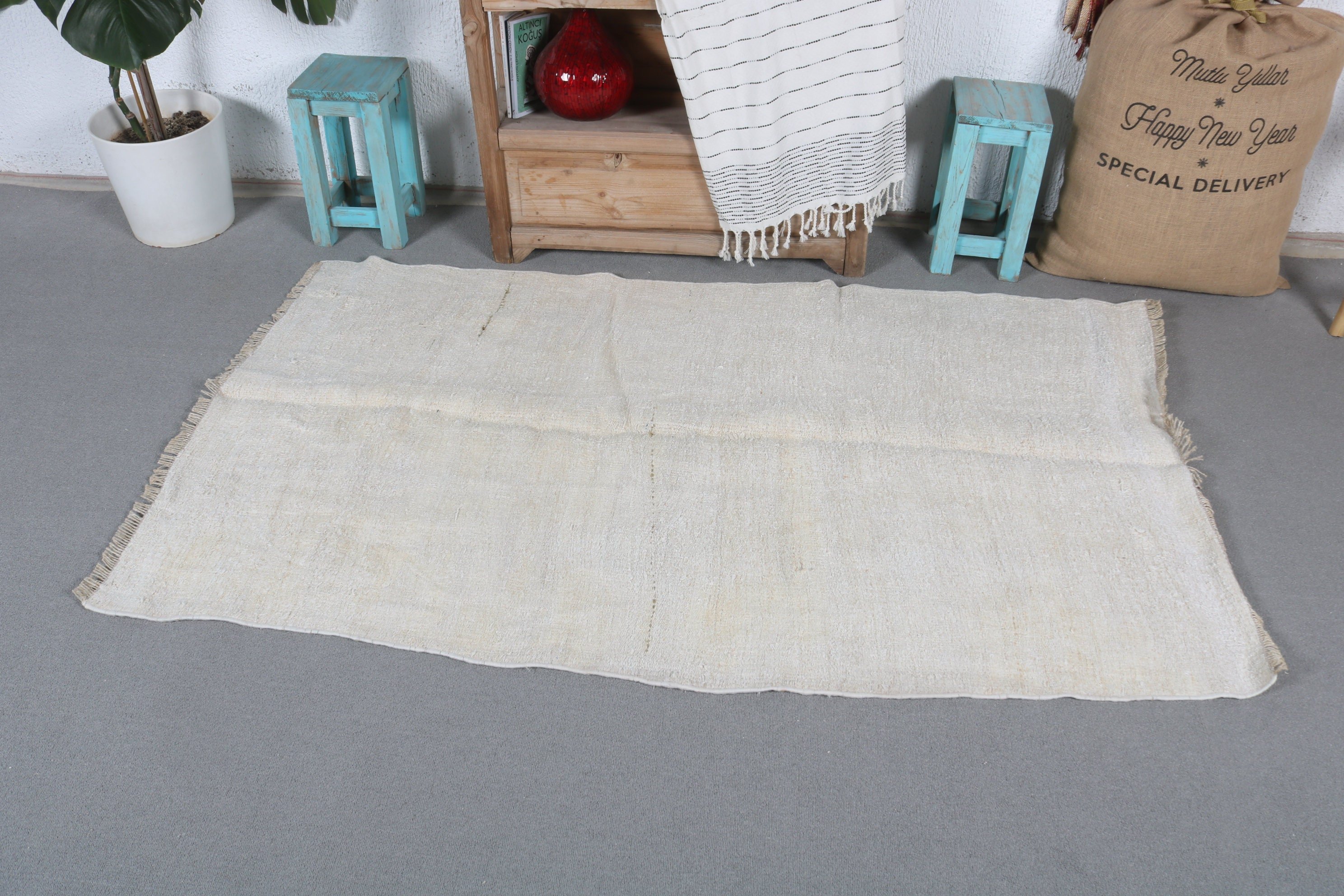 Turkish Rug, Anatolian Rug, Nursery Rug, Handwoven Rugs, Vintage Rug, Kitchen Rug, Beige Oriental Rugs, 3.2x5.7 ft Accent Rug, Oushak Rugs