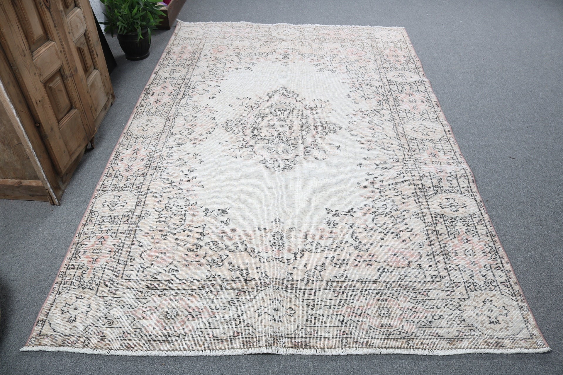 Büyük Vintage Halılar, Ev Dekorasyonu Halıları, Vintage Halı, 5.5x8.3 ft Büyük Halılar, Türk Halıları, Mutfak Halısı, Bej Zemin Halısı, Büyük Oushak Halısı