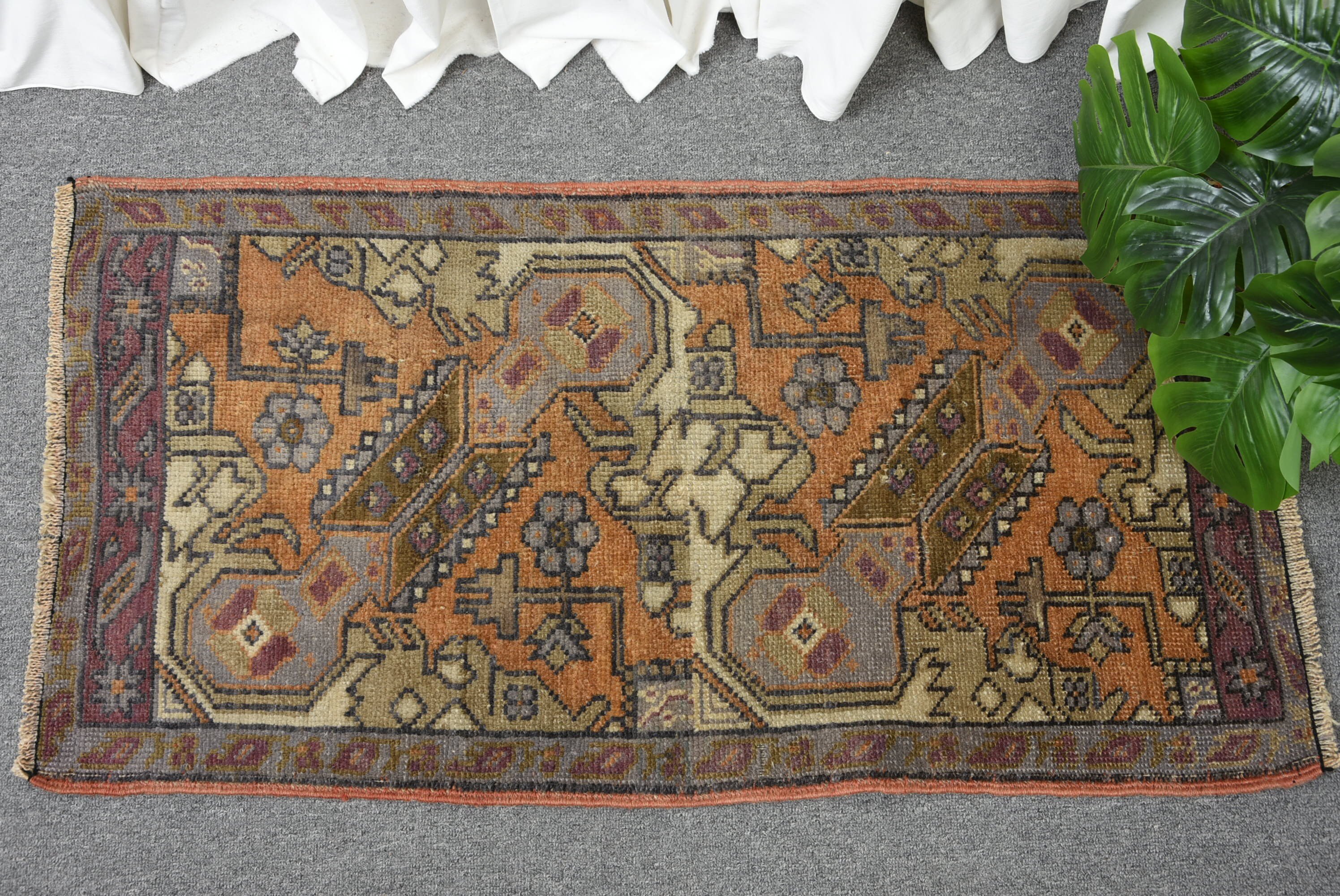 Türk Halısı, Giriş Halısı, Vintage Halı, Fas Halısı, Antika Halılar, 1.7x3.2 ft Küçük Halı, Yatak Odası Halısı, Banyo Halıları, Turuncu Mutfak Halıları