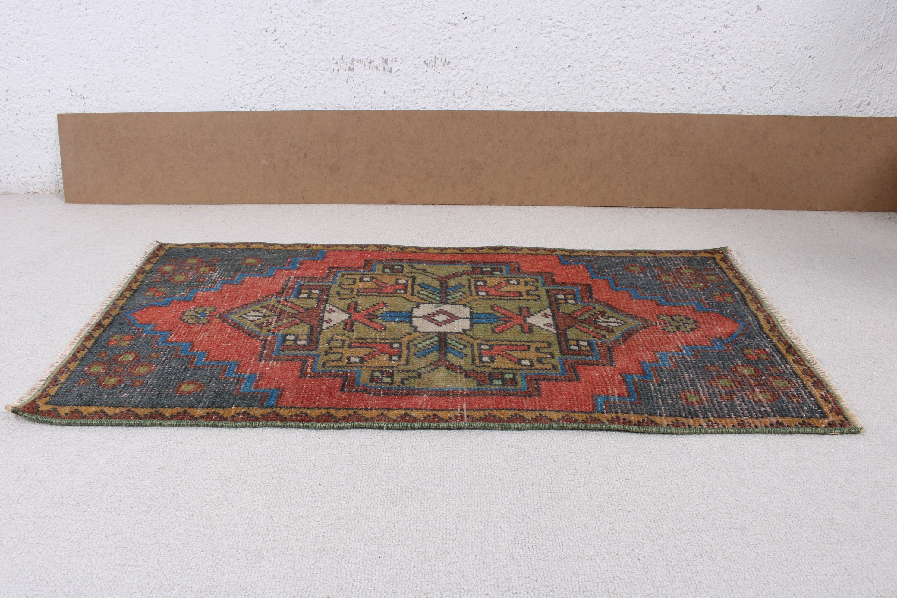 Çocuk Halısı, Vintage Halı, Mutfak Halıları, 1.6x3.1 ft Küçük Halı, Küçük Alan Halısı, Oushak Halıları, Türk Halıları, Mavi Anadolu Halısı, Modern Halı