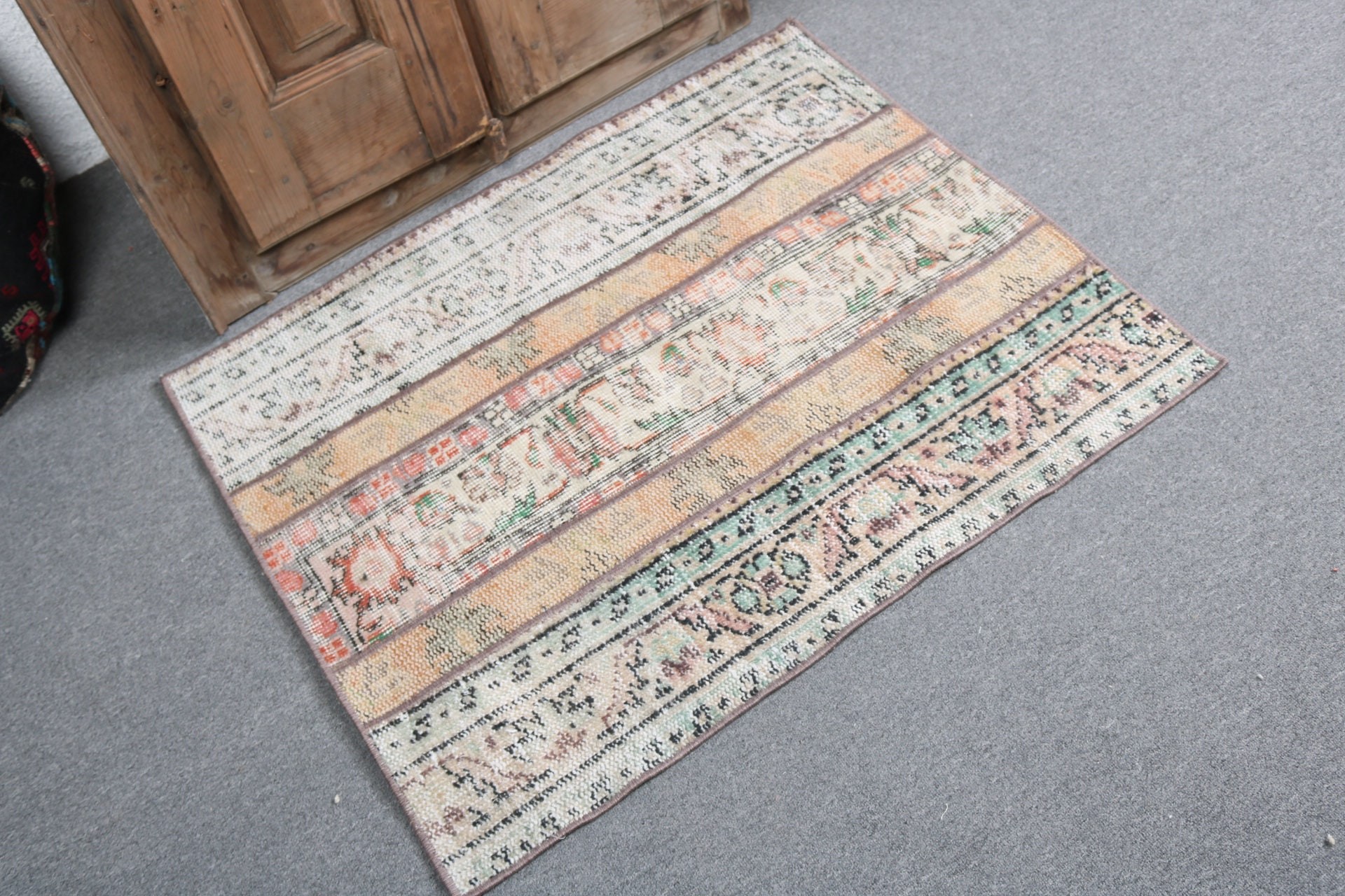 Rugs for Small Area, 2.7x3.2 ft Small Rug, Turkish Rug, Beige Luxury Rug, Entry Rugs, Antique Rugs, Vintage Rugs, Bedroom Rug, Cool Rug