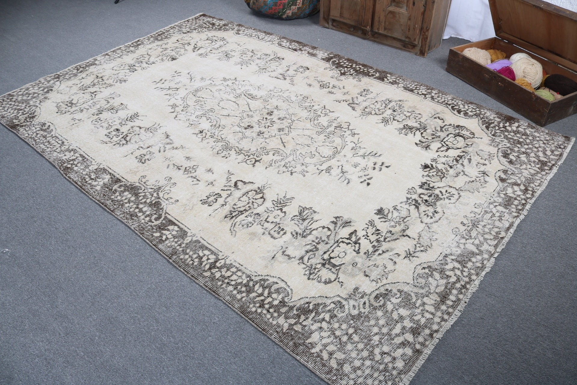 Nötr Halı, Büyük Vintage Halılar, 5,9x9,2 ft Büyük Halılar, Türk Halıları, Bej Oushak Halıları, Vintage Halılar, Oryantal Halılar, Yemek Odası Halısı