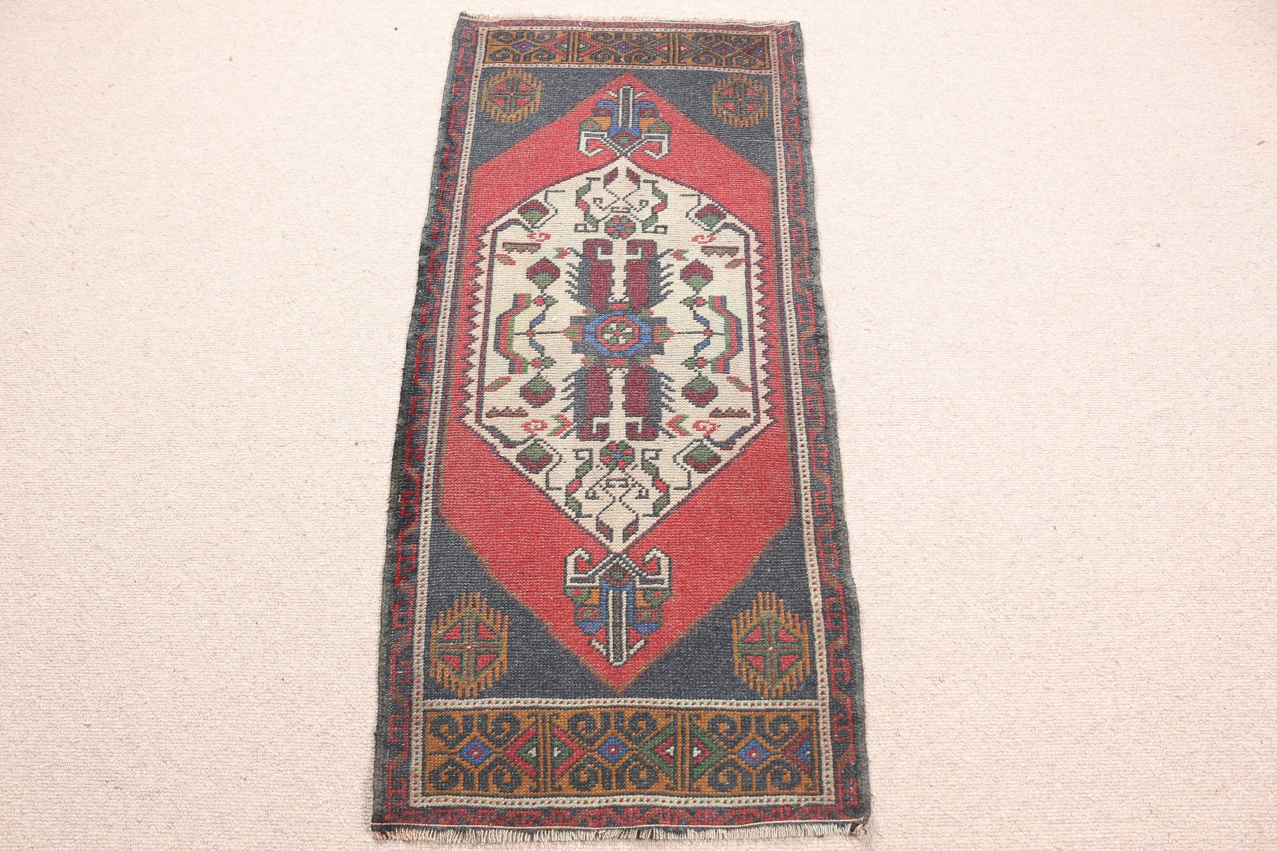 Kırmızı Ev Dekor Halısı, Duvara Asılı Halı, Vintage Halı, Dış Mekan Halısı, 1.8x4.1 ft Küçük Halı, Türk Halısı, Yatak Odası Halısı, Mutfak Halısı