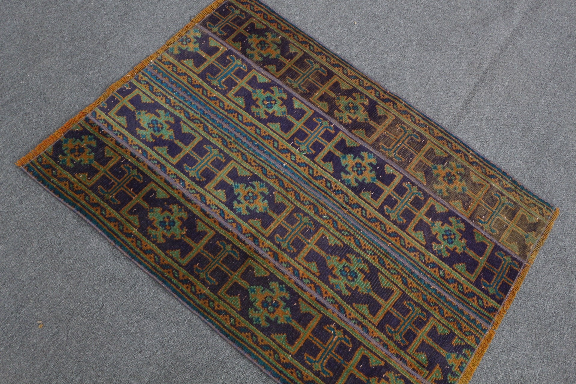 Türk Halısı, Ev Dekorasyonu Halıları, 2.9x3.8 ft Küçük Halı, Mavi Soğuk Halı, Anadolu Halısı, Vintage Halılar, Kapı Paspas Halısı, Pastel Halı, Banyo Halısı