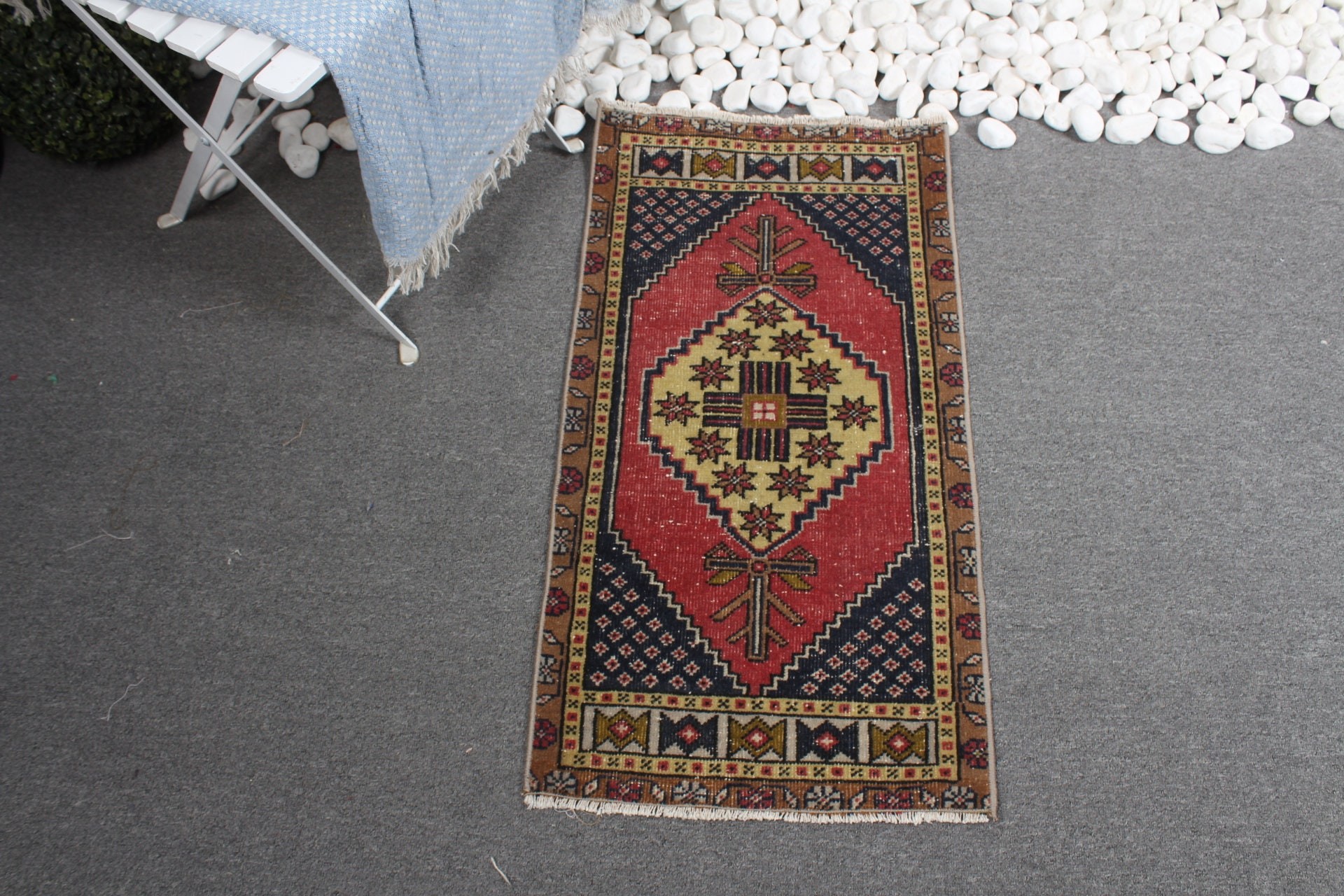 Türk Halıları, Duvara Asılı Halı, 1.5x3 ft Küçük Halı, Kırmızı Ev Dekor Halıları, Ev Dekor Halıları, Vintage Halı, Banyo Halıları, Anadolu Halıları