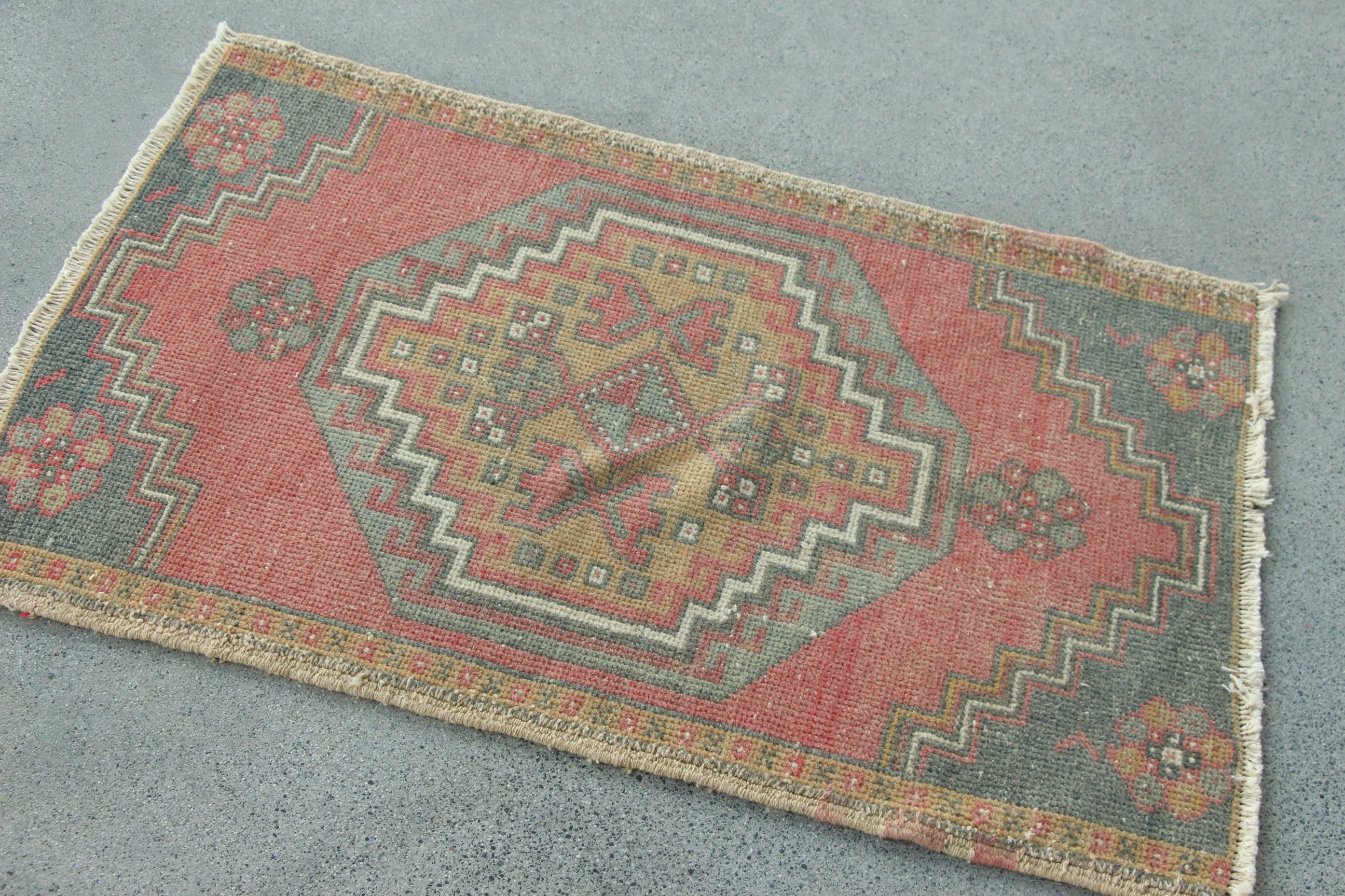 1.9x3.1 ft Small Rug, Nursery Rugs, Vintage Rug, Oriental Rug, Turkish Rugs, Rugs for Car Mat, Modern Rug, Entry Rug, Red Statement Rug