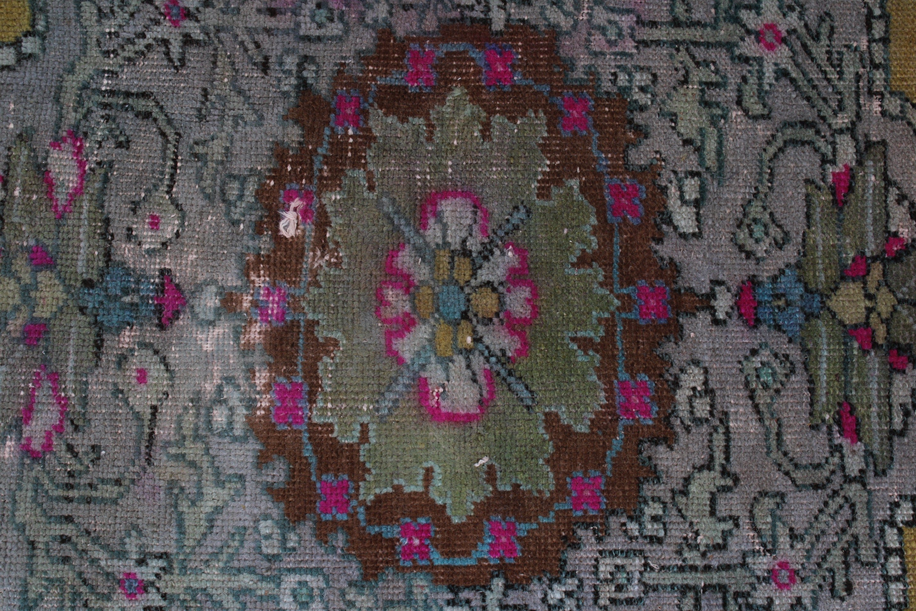 Yer Halısı, Sanatsal Halı, 2.1x2.3 ft Küçük Halı, Vintage Halılar, Duvara Asılı Halı, Gri Oushak Halıları, Yün Halıları, Türk Halısı, Küçük Vintage Halı