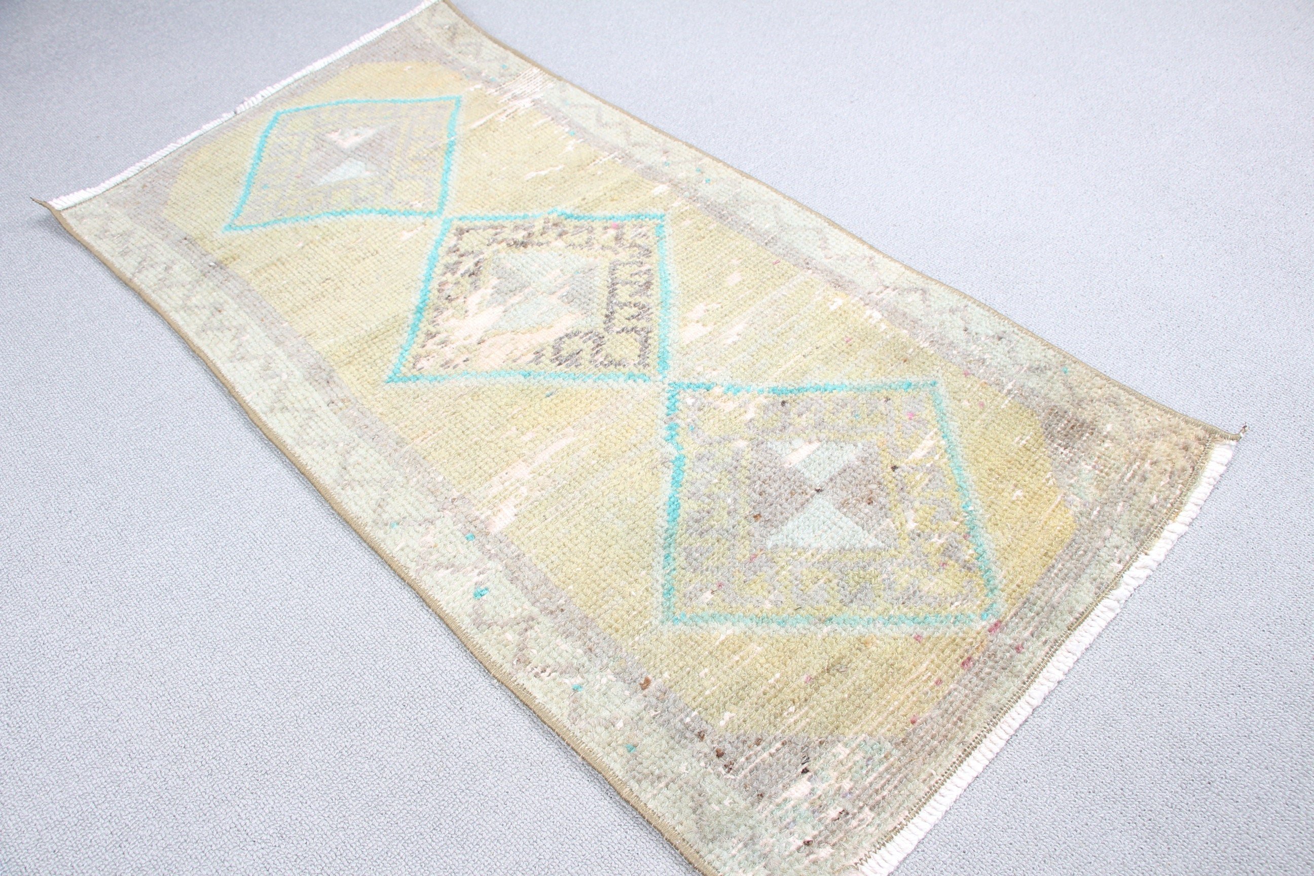 Eclectic Rug, Green Home Decor Rug, 1.4x3 ft Small Rug, Moroccan Rugs, Vintage Rug, Turkish Rug, Car Mat Rug, Wall Hanging Rug, Floor Rug