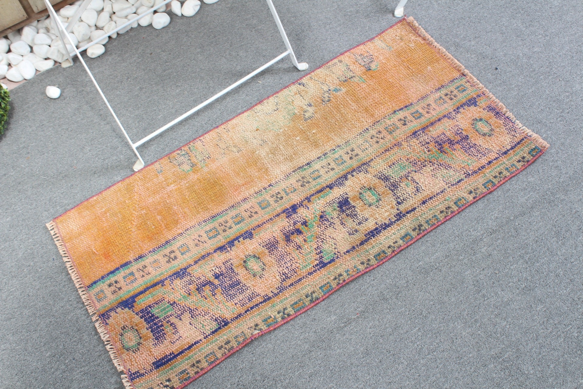 Havalı Halı, Vintage Halılar, Banyo Halıları, Türk Halısı, 1.6x3.1 ft Küçük Halı, Yatak Odası Halıları, Banyo Halısı, Turuncu Oushak Halıları