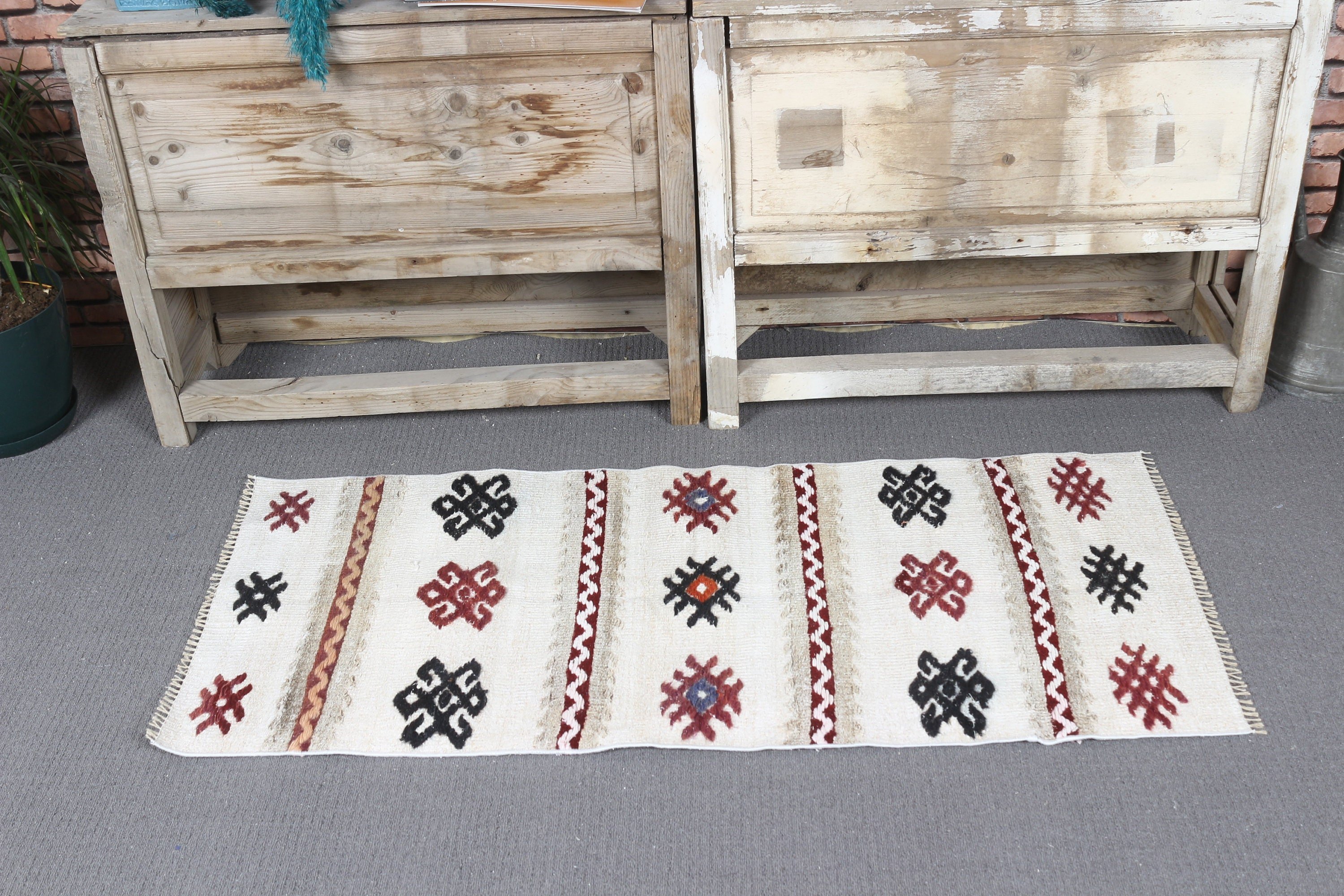 Antique Rugs, Entry Rug, Wool Rugs, Turkish Rug, 1.8x4 ft Small Rug, Old Rug, Vintage Rug, White Wool Rug, Rugs for Entry, Wall Hanging Rug