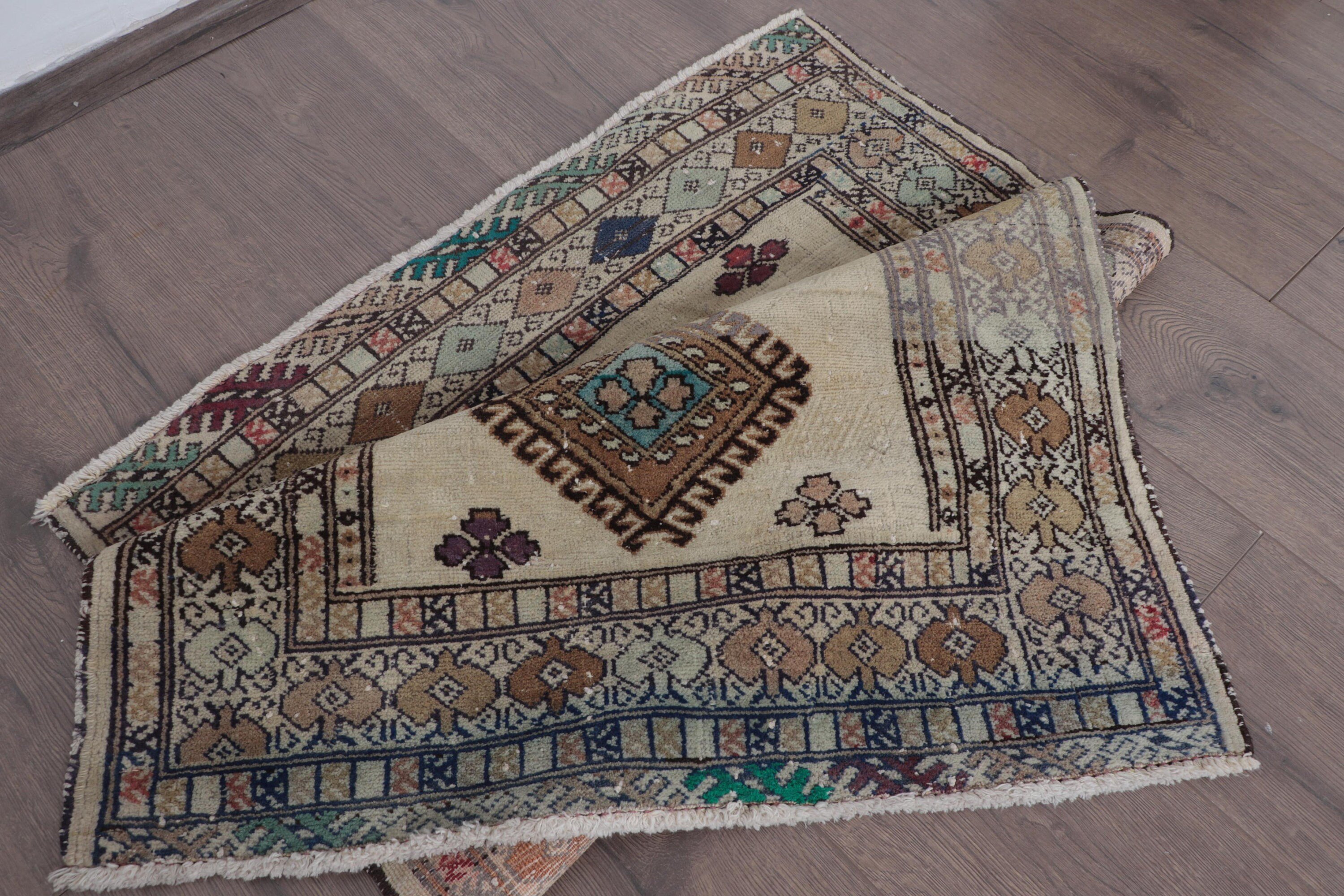 Çocuk Halıları, Türk Halıları, Yatak Odası Halıları, Bej Boho Halıları, 2,4x3,3 ft Küçük Halı, Açıklama Halıları, Vintage Halı, El Dokuma Halıları, Kapı Paspası Halısı