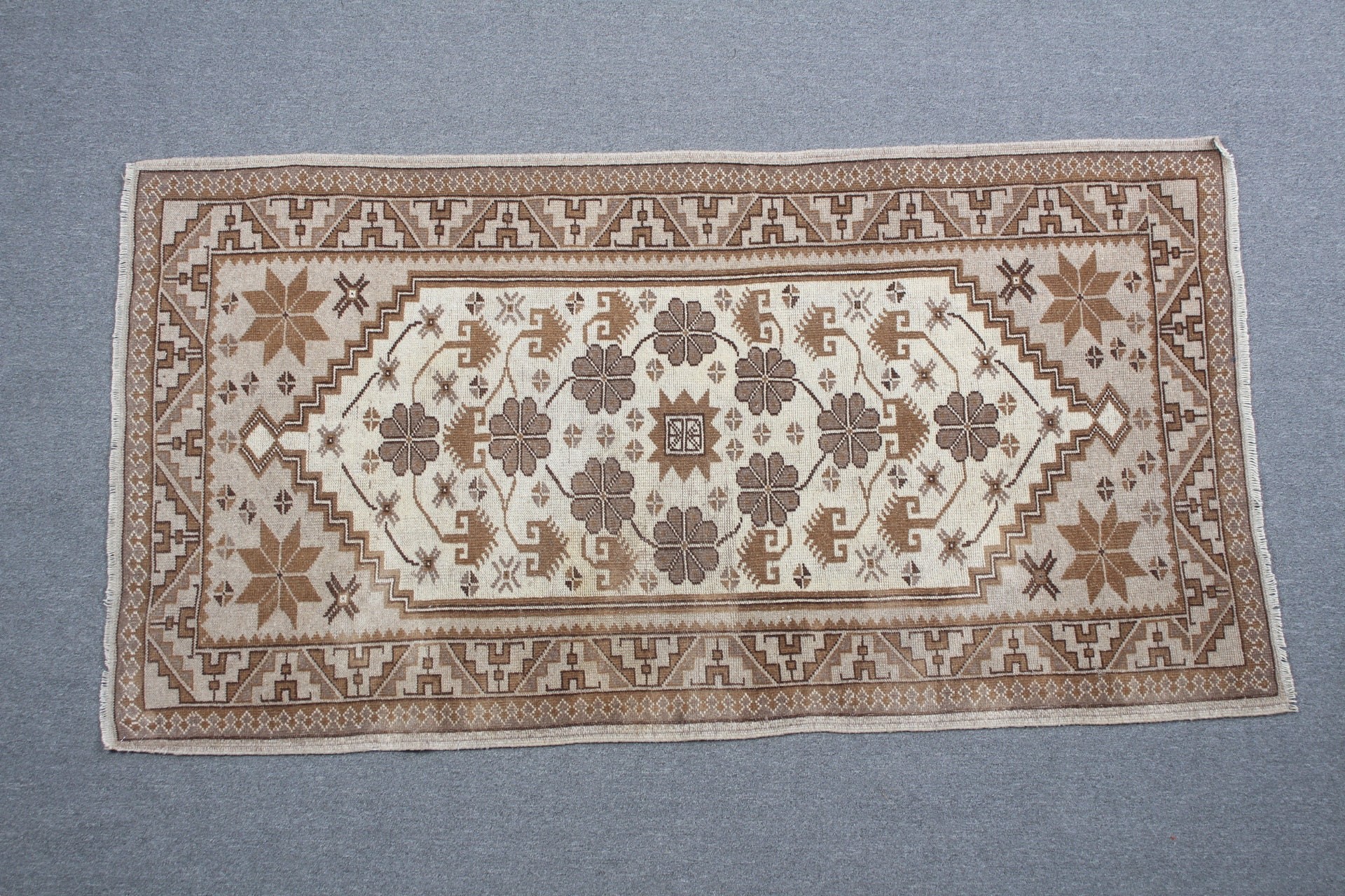 Yatak Odası Halıları, Vintage Halılar, Bej Soğuk Halı, Oushak Halı, 3,3x6,1 ft Accent Halı, Çocuk Odası Halıları, Çocuk Odası Halıları, Türk Halısı, Mutfak Halıları