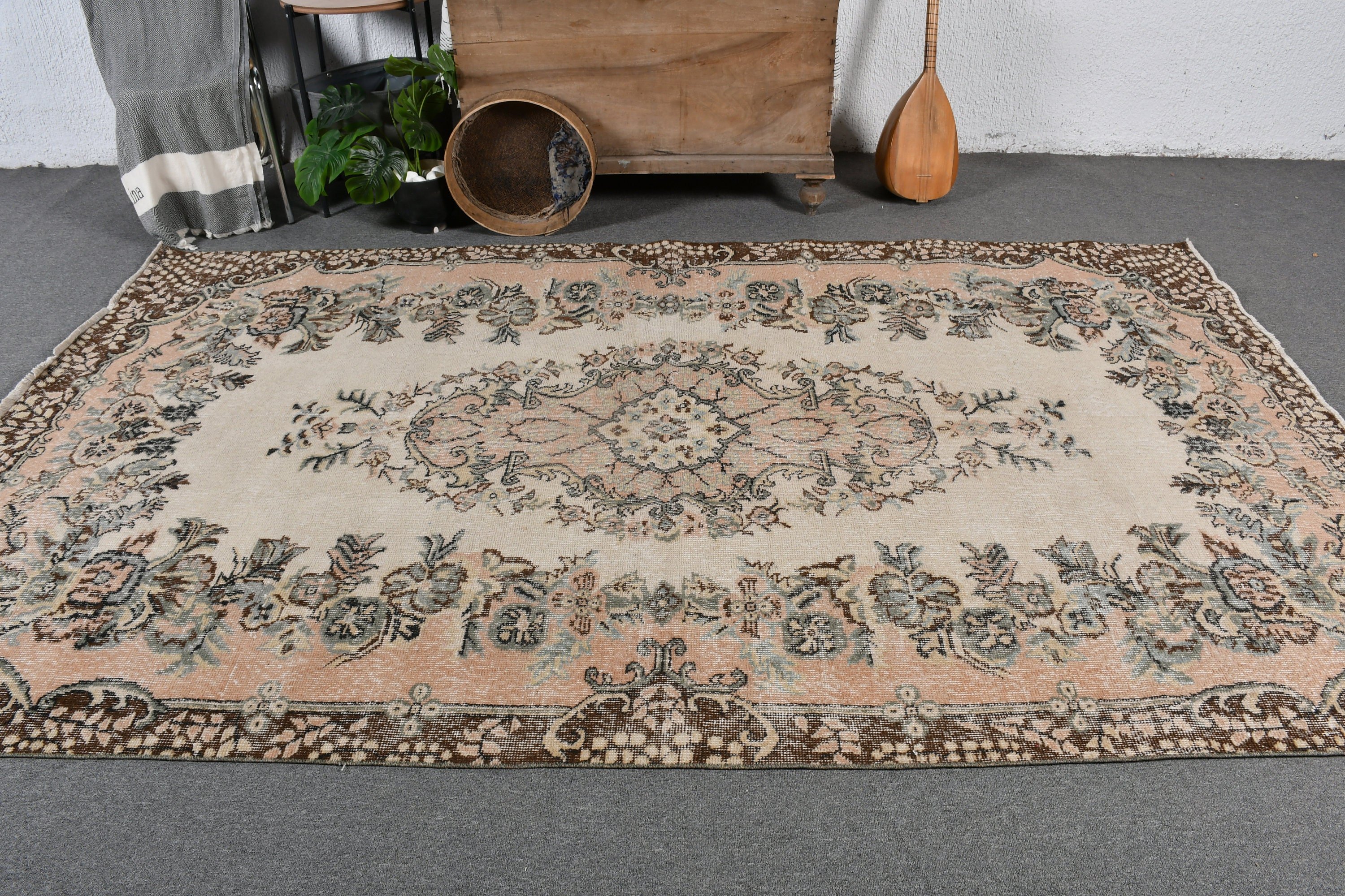 Vintage Halı, 5.6x9.4 ft Büyük Halı, Kahverengi Soğuk Halı, Eskitilmiş Halı, Oryantal Halı, Oturma Odası Halısı, Oushak Halıları, Yatak Odası Halısı, Türk Halısı