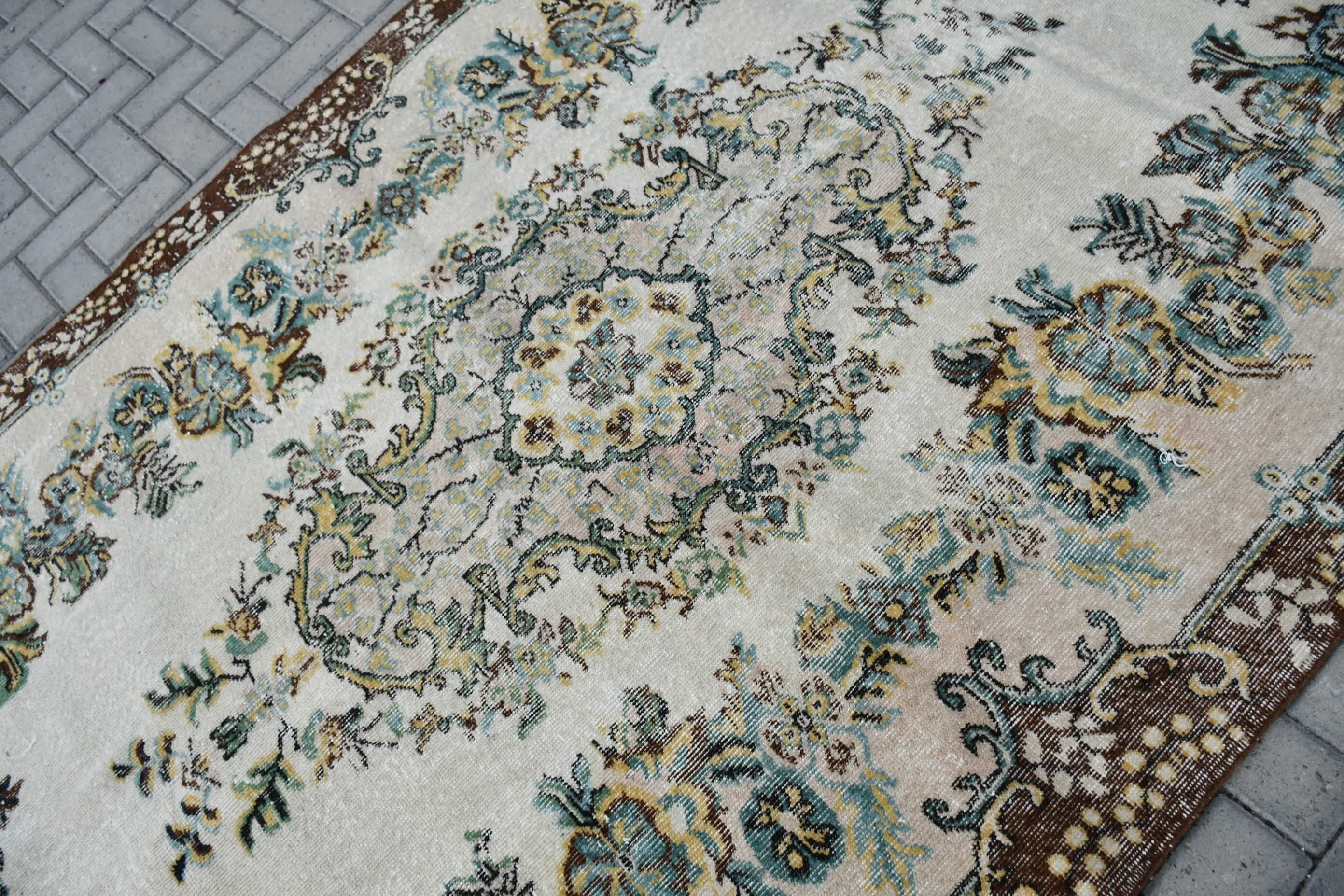 Bedroom Rug, Moroccan Rugs, 5.5x9.5 ft Large Rugs, Custom Rug, Turkish Rugs, Floor Rug, Beige Anatolian Rug, Vintage Rug, Dining Room Rug