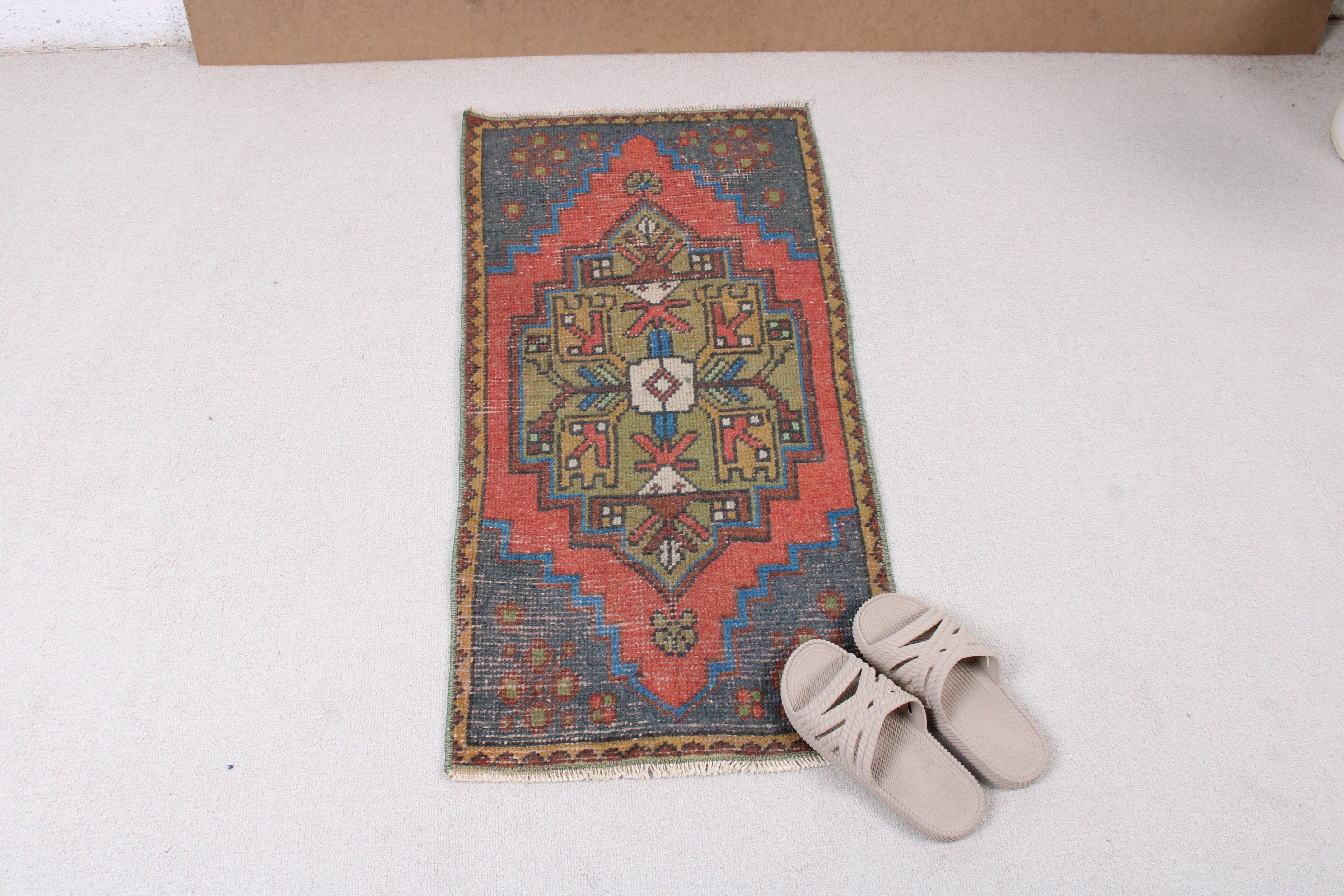 Çocuk Halısı, Vintage Halı, Mutfak Halıları, 1.6x3.1 ft Küçük Halı, Küçük Alan Halısı, Oushak Halıları, Türk Halıları, Mavi Anadolu Halısı, Modern Halı