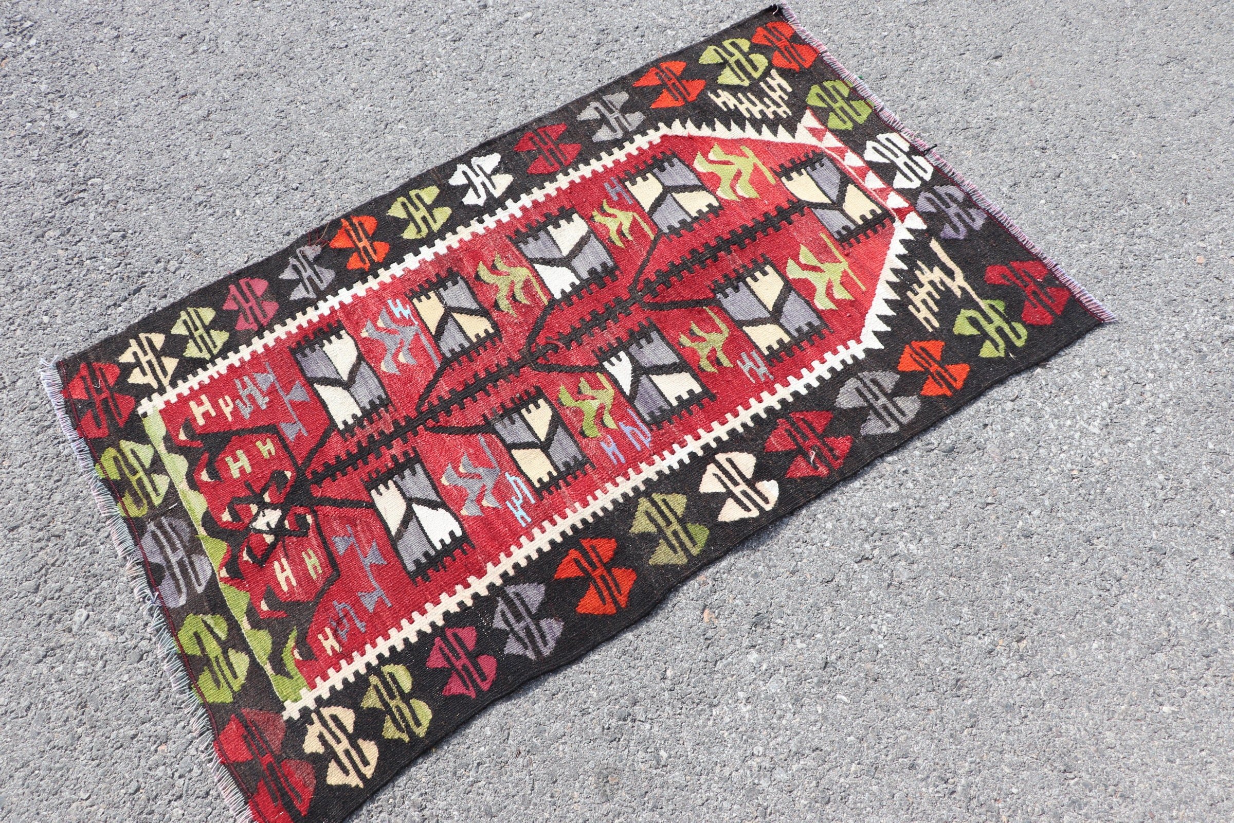 Türk Kilim, Banyo Kilim, Uşak Kilim, Duvar Kilim, Yatak odası Kilim, 77x125 cm Küçük Kilim, Kırmızı Zemin Kilim, Giriş Kilim, Ev Kilim