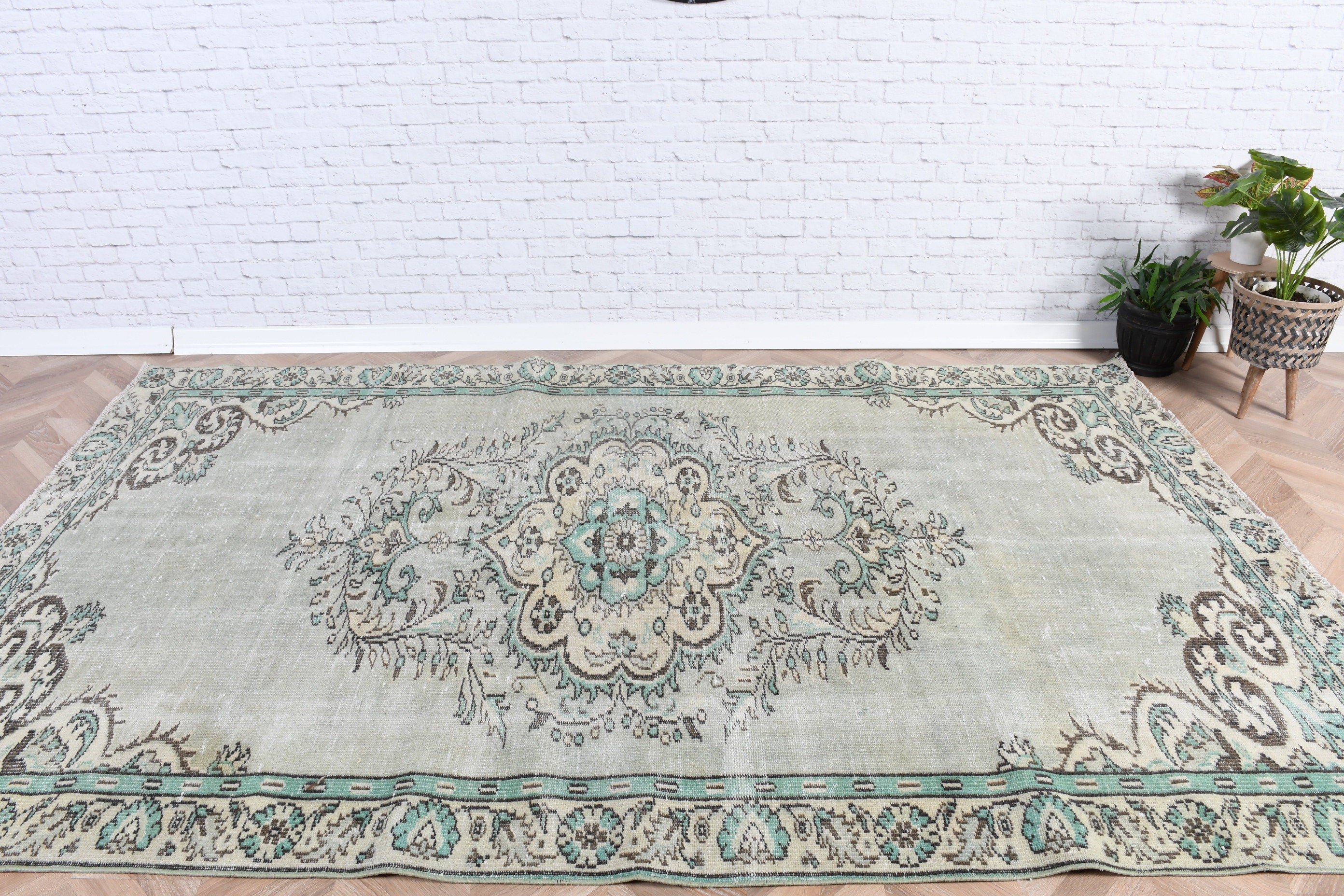 Turkish Rug, Vintage Rug, Oriental Rug, 5.5x9 ft Large Rug, Bedroom Rug, Boho Rug, Green Floor Rugs, Statement Rug, Dining Room Rug