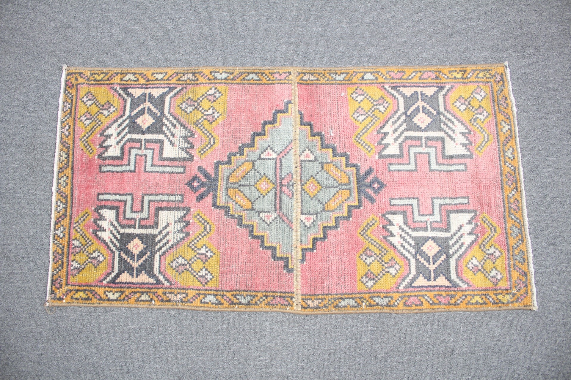 Türk Halıları, Vintage Halılar, 1.6x3.1 ft Küçük Halı, Duvara Asılı Halı, Kırmızı Ev Dekor Halısı, Anadolu Halısı, Çocuk Halıları, Sanat Halısı