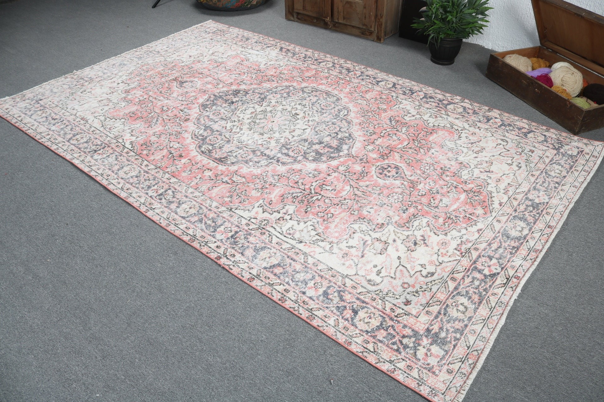 Estetik Halılar, Fas Halısı, 5.7x9.5 ft Büyük Halılar, Salon Halıları, Yün Halı, Büyük Oushak Halıları, Vintage Halı, Türk Halısı, Pembe Fas Halıları