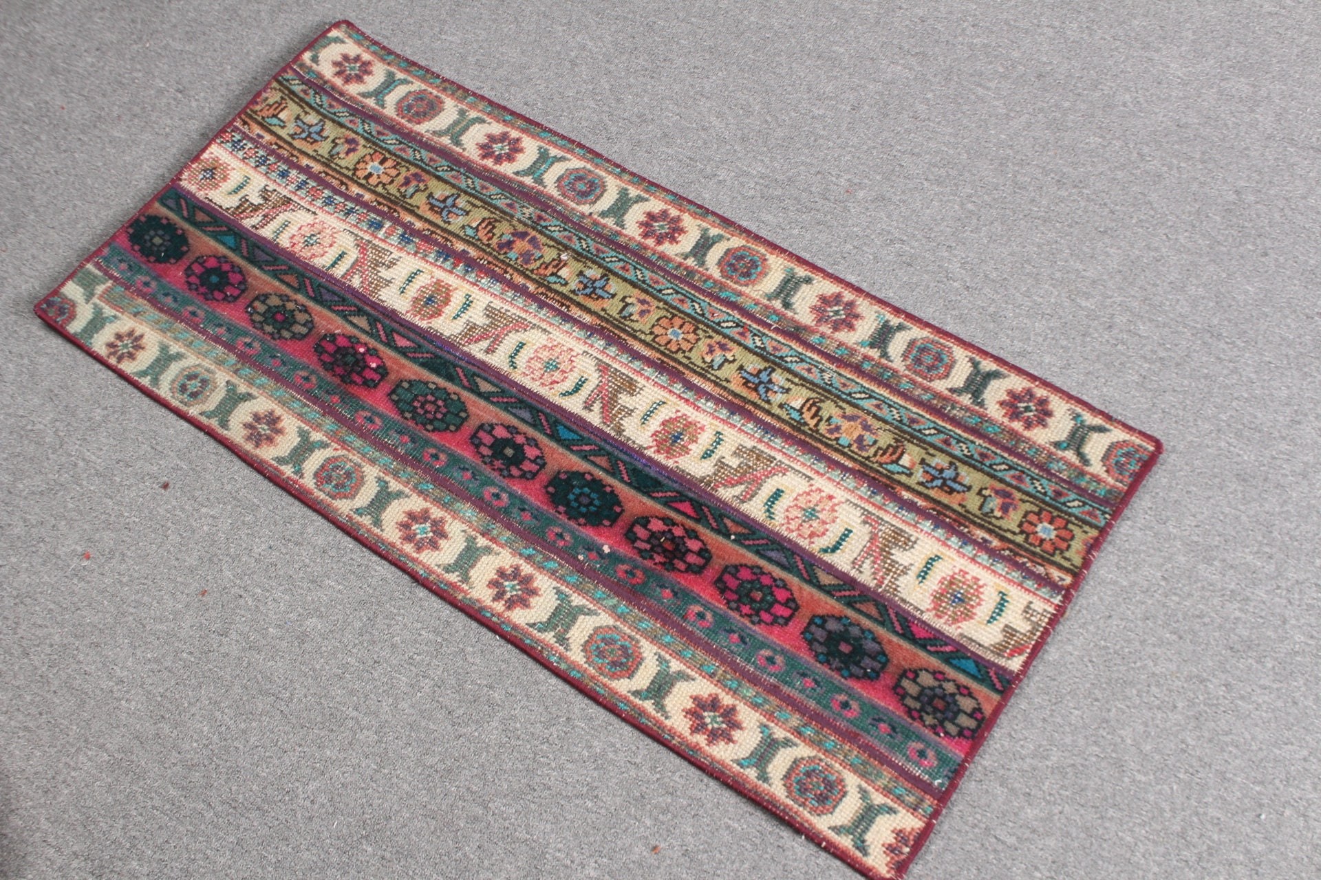 Yeşil Anadolu Halıları, 1.6x3.5 ft Küçük Halılar, Yün Halılar, Yatak Odası Halısı, Havalı Halı, Banyo Halısı, Araba Paspas Halıları, Türk Halısı, Vintage Halı