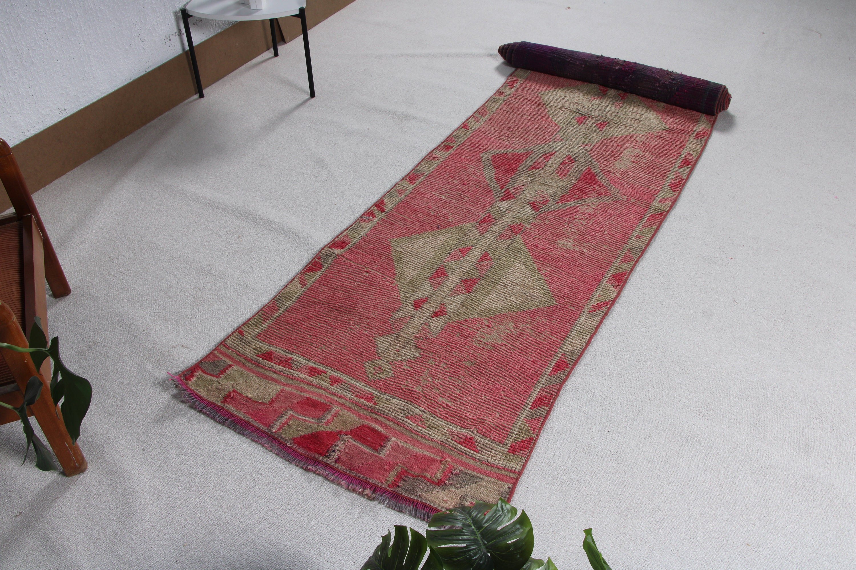 Vintage Halı, 2.7x11.1 ft Runner Halıları, Pembe Antika Halılar, Etnik Halı, Ev Dekorasyonu Halısı, Beni Ourain Runner Halıları, Oushak Halıları, Türk Halıları