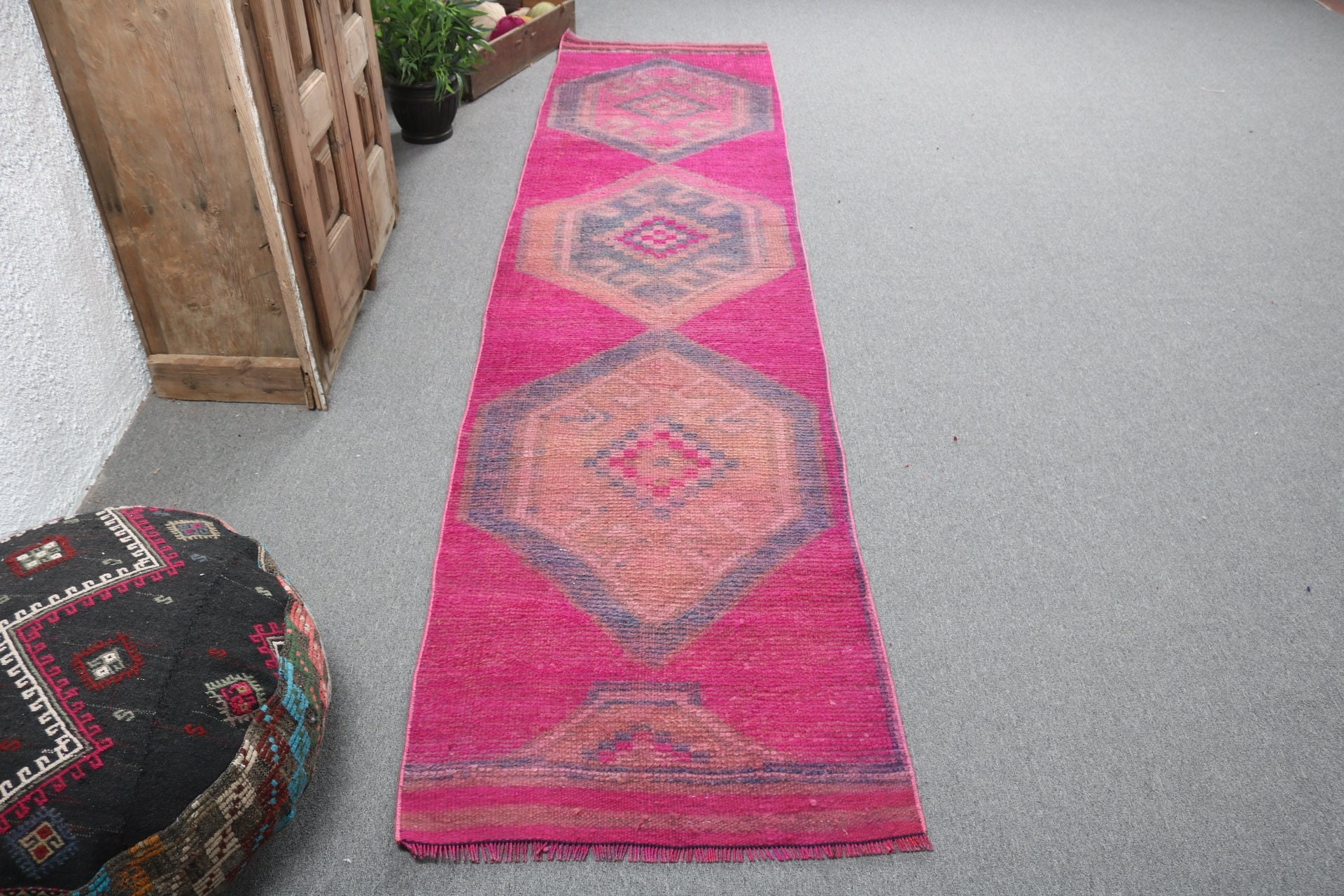 Koridor Halıları, Pembe 2.4x10.7 ft Runner Halıları, Dekoratif Halılar, Türk Halısı, Lüks Halı, Merdiven Halıları, Bildiri Halısı, Vintage Halı