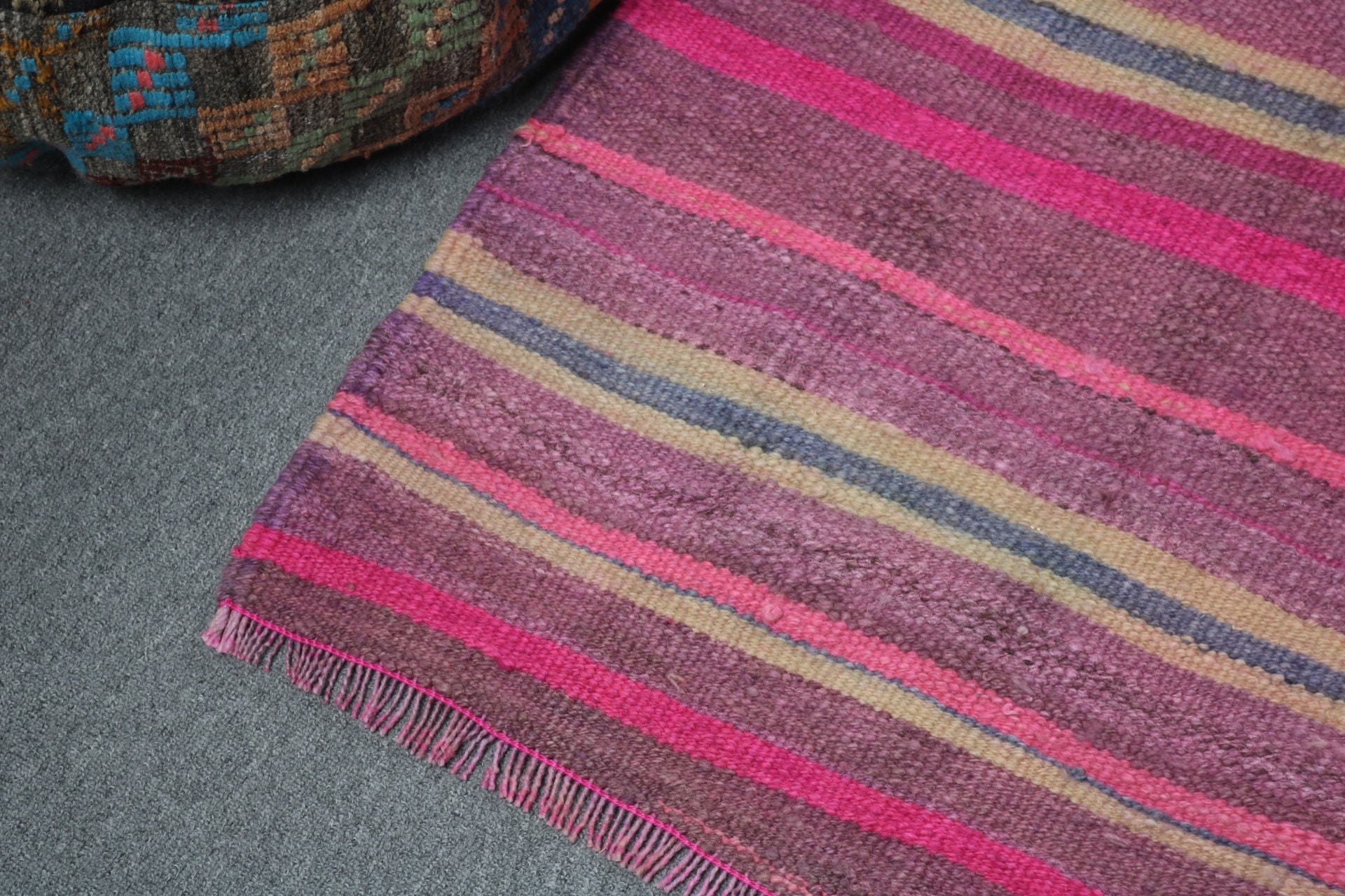 Pembe Oryantal Halılar, Türk Halıları, Geometrik Halılar, Koridor Halıları, 2.8x10.6 ft Runner Halıları, Vintage Halı, Oushak Halısı, Beni Ourain Runner Halıları