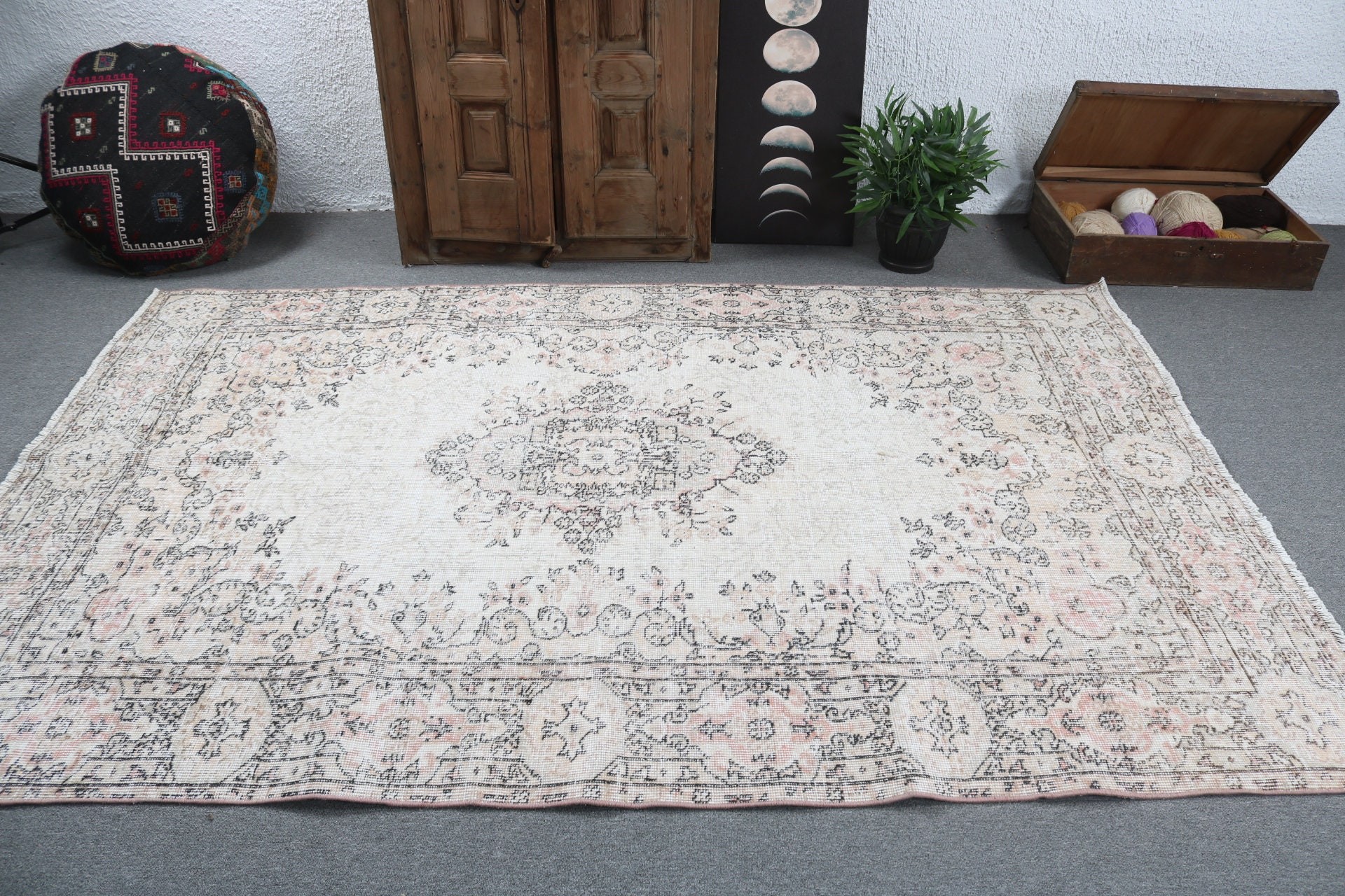 Büyük Vintage Halılar, Ev Dekorasyonu Halıları, Vintage Halı, 5.5x8.3 ft Büyük Halılar, Türk Halıları, Mutfak Halısı, Bej Zemin Halısı, Büyük Oushak Halısı