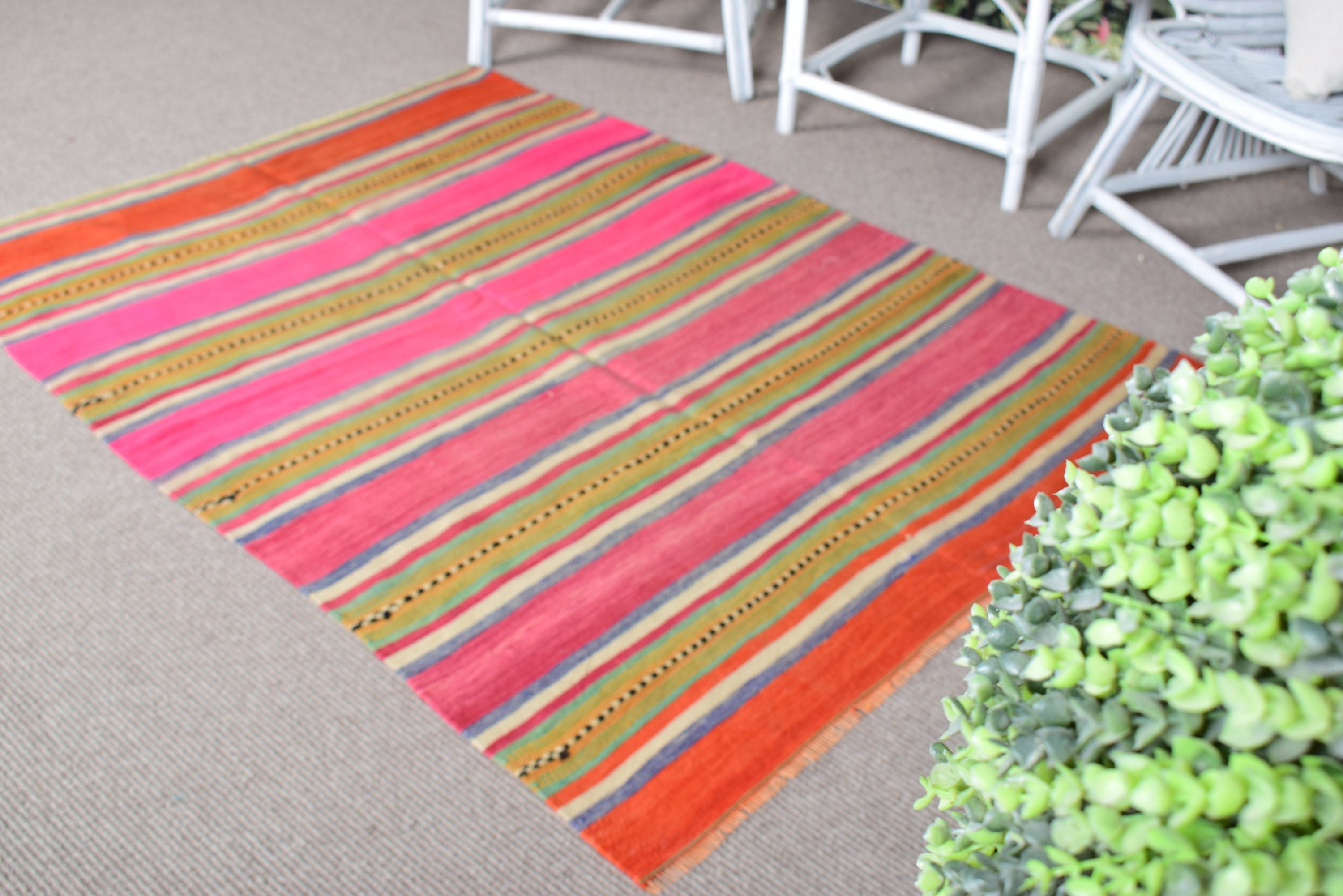 Vintage Accent Halı, Türk Halıları, Pembe Anadolu Halıları, Vintage Halılar, Kilim, Çocuk Halısı, Düz Dokuma Halı, Oushak Halıları, 4x5.3 ft Accent Halıları