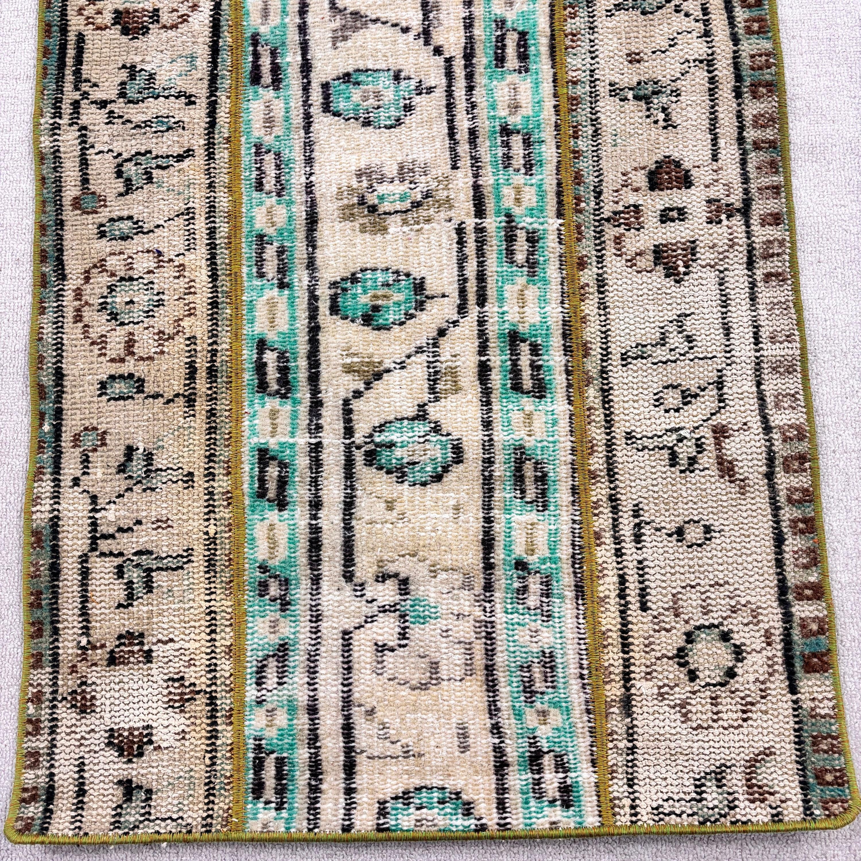 Banyo Halıları, Anadolu Halıları, Yeşil Geometrik Halılar, Küçük Boho Halıları, Türk Halıları, Vintage Halı, 2x3,7 ft Küçük Halı, Mutfak Halısı