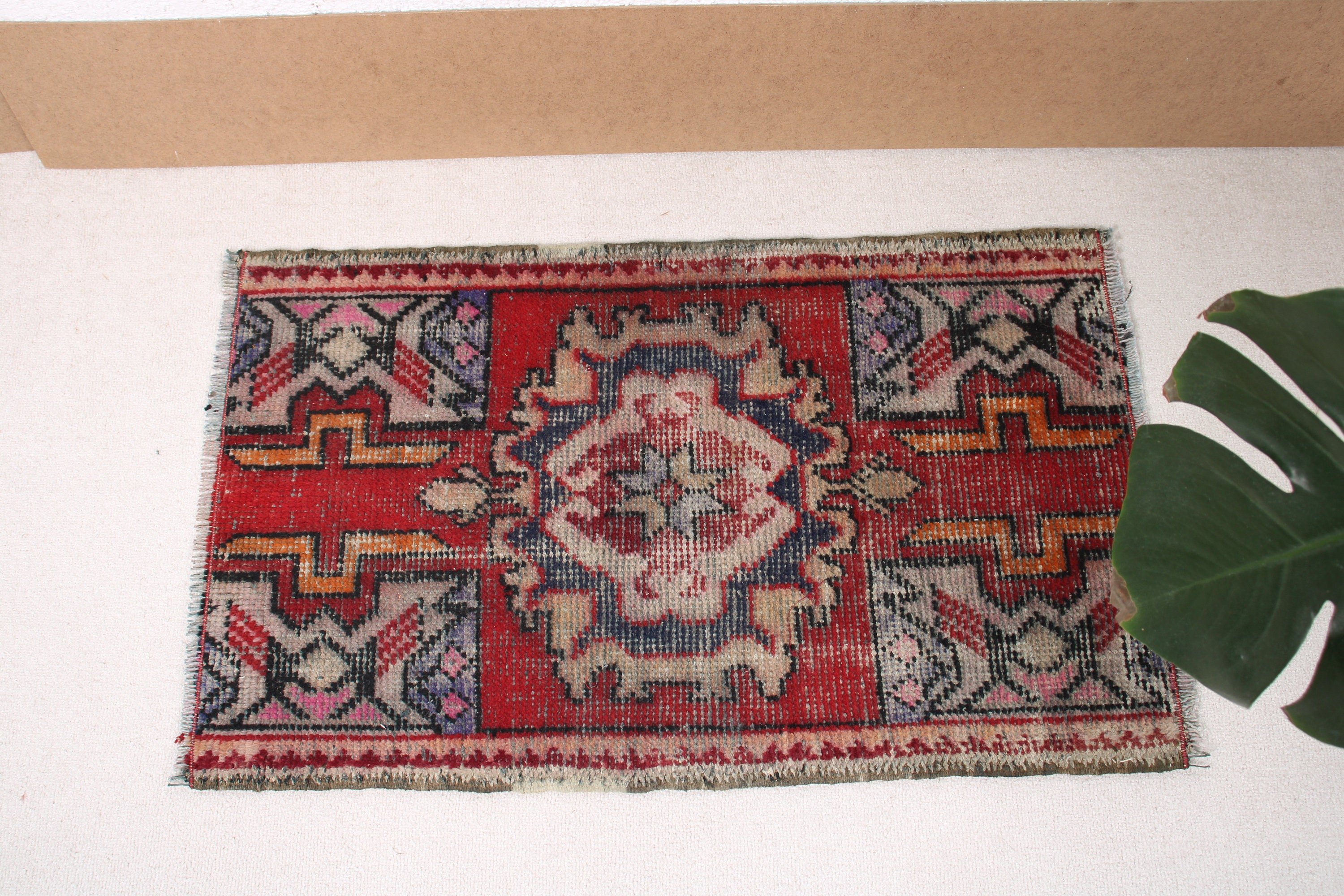 1.7x2.8 ft Küçük Halılar, Çocuk Halıları, Yer Halıları, Banyo Halısı, Banyo Halıları, Vintage Halı, Türk Halıları, Kırmızı Geometrik Halılar, Anadolu Halısı