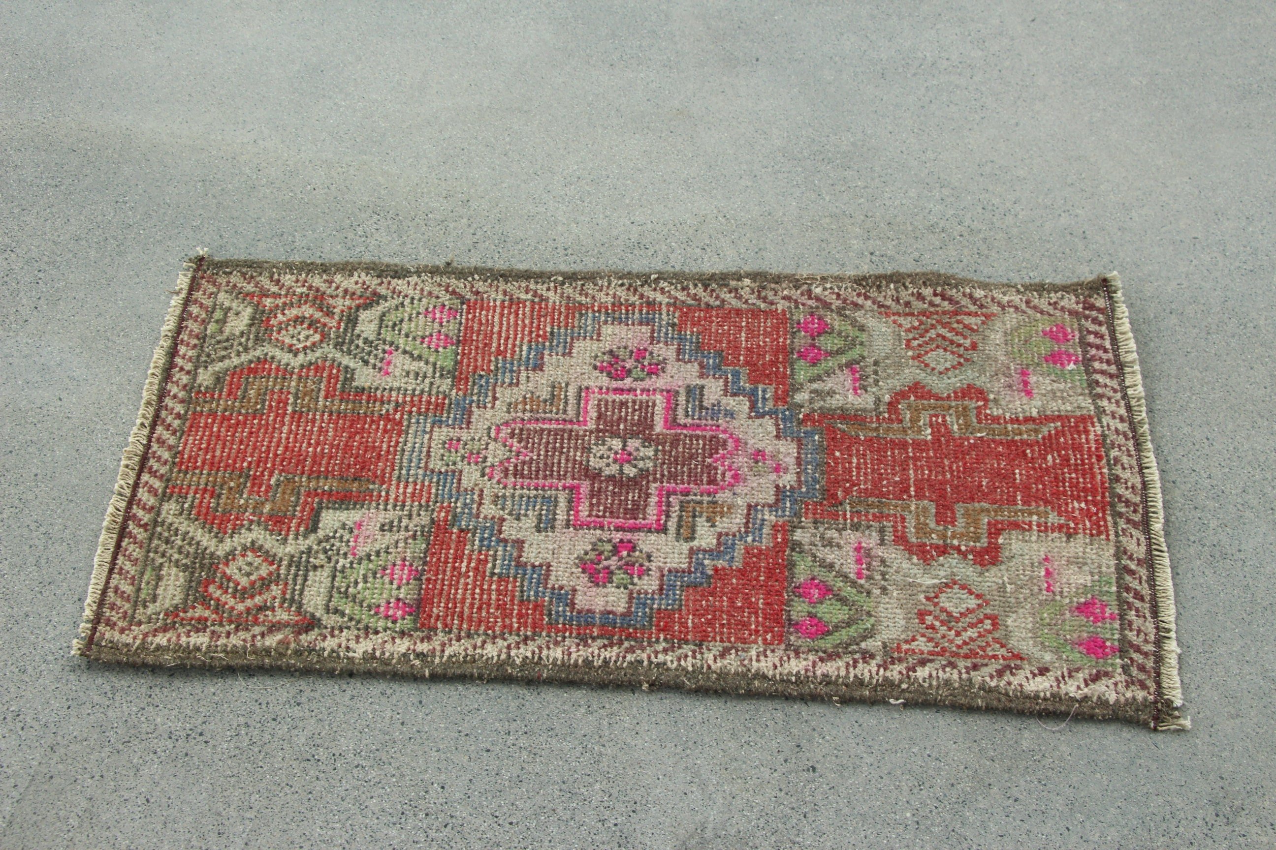 Entry Rug, Neutral Rug, Rugs for Bathroom, 1.5x3 ft Small Rug, Nursery Rug, Red Boho Rug, Turkey Rugs, Oushak Rug, Vintage Rug, Turkish Rug