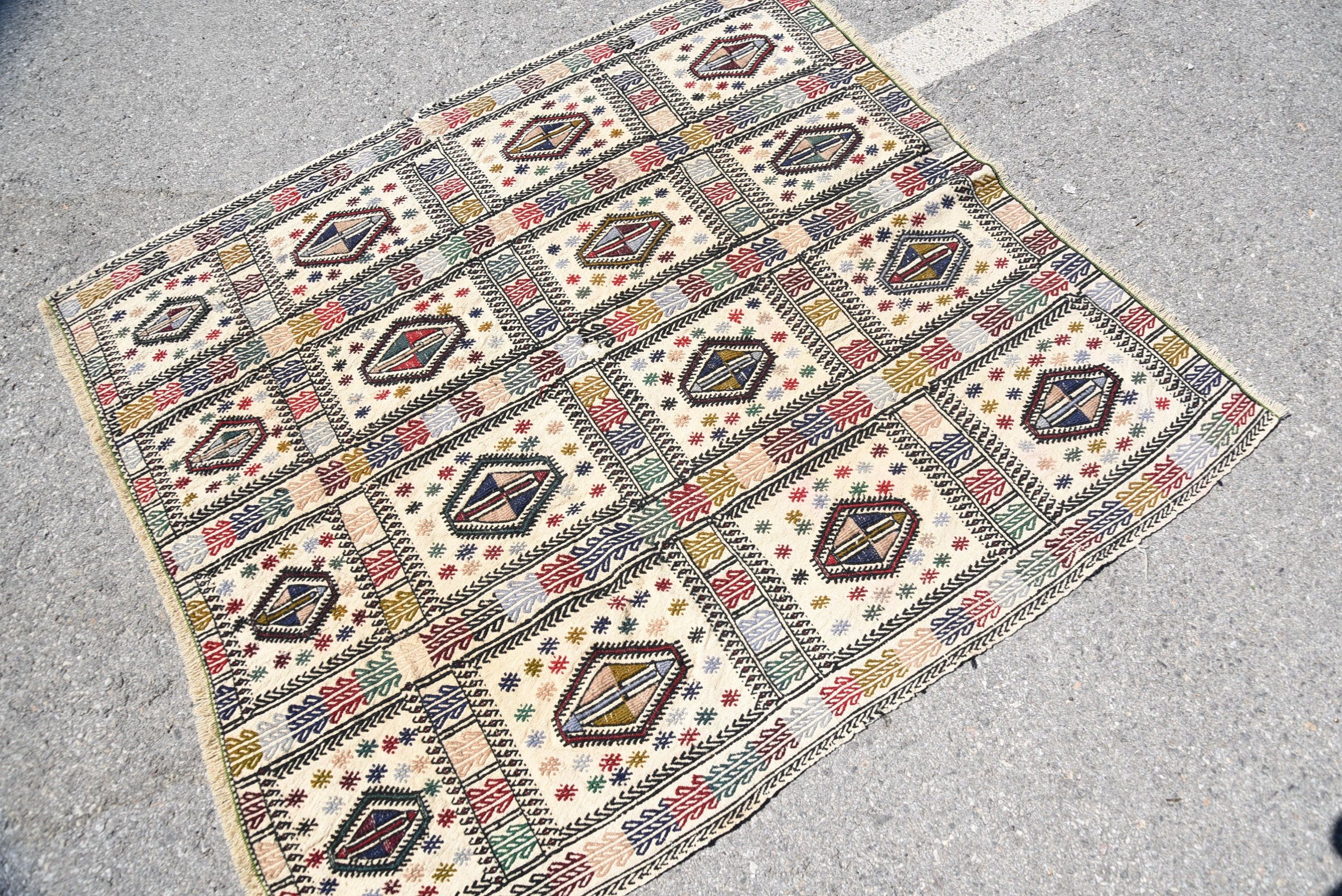 Çocuk Odası Halıları, Yatak Odası Halıları, 4,4x4,8 ft Accent Halı, Türk Halısı, Dış Mekan Halısı, Vintage Halı, Kilim, Giriş Halısı, Mutfak Halısı, Soğuk Halı