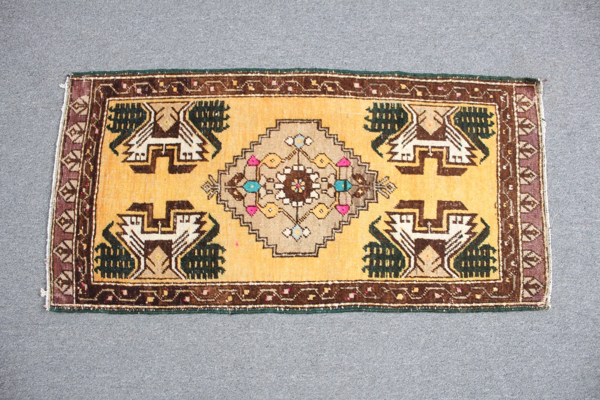 Türk Halısı, Vintage Halı, 1.6x3.2 ft Küçük Halı, Yatak Odası Halıları, Mutfak Halıları, Boho Halıları, Sarı Ev Dekor Halısı, Araba Paspas Halıları