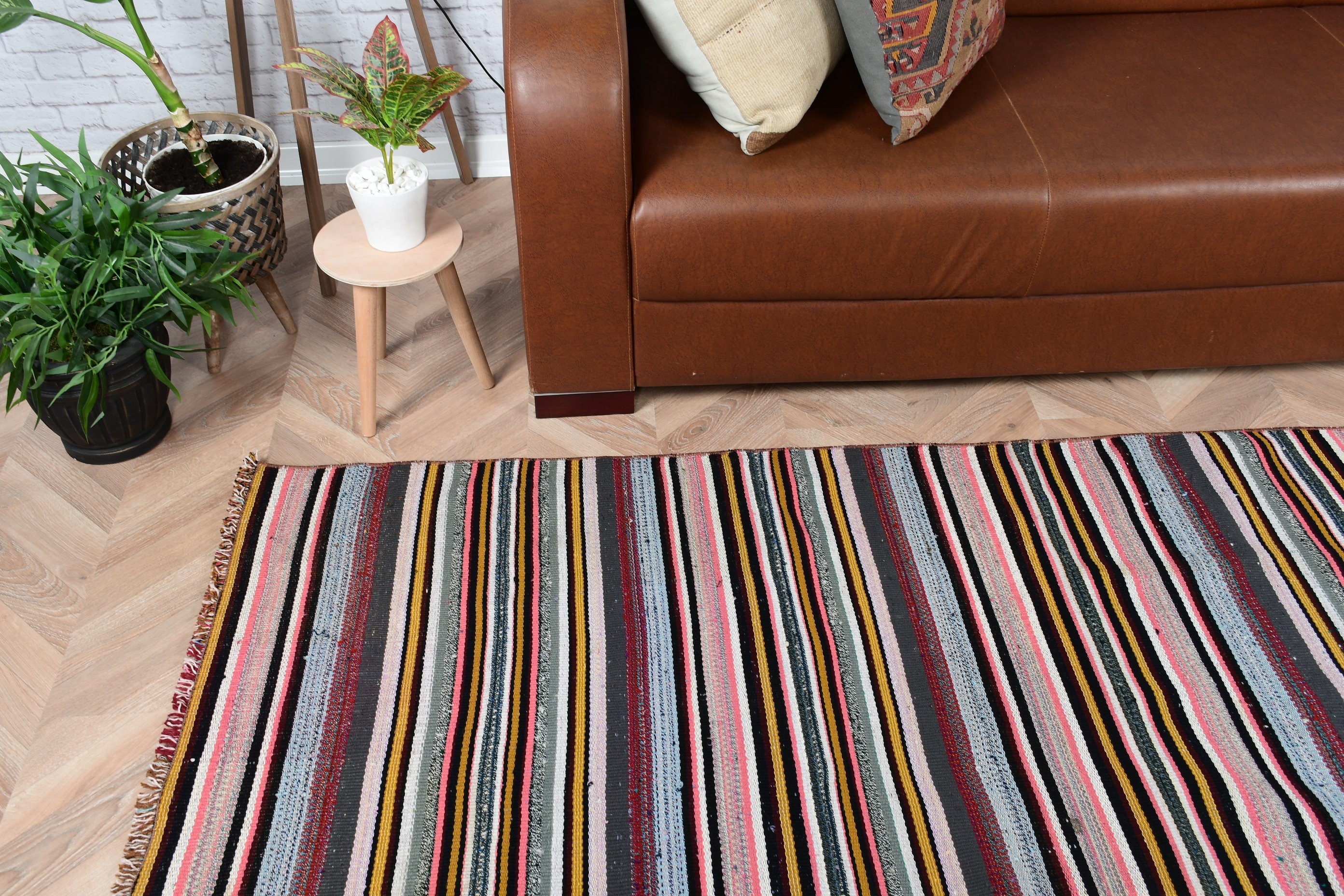 Dış Mekan Halısı, Türk Halıları, Oryantal Halı, Kilim, Merdiven Halıları, Pembe Havalı Halılar, Vintage Halı, 2,6x7,4 ft Runner Halısı, Oushak Halısı, Koridor Halısı