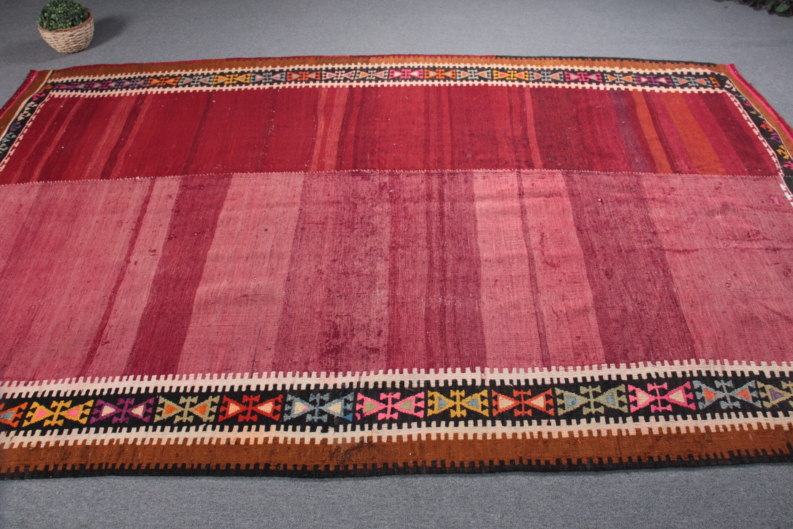 Anadolu Halısı, Türk Halısı, 6.1x9.6 ft Büyük Halı, Kırmızı Soğuk Halılar, Oturma Odası Halısı, Vintage Halı, Kilim, Yemek Odası Halısı